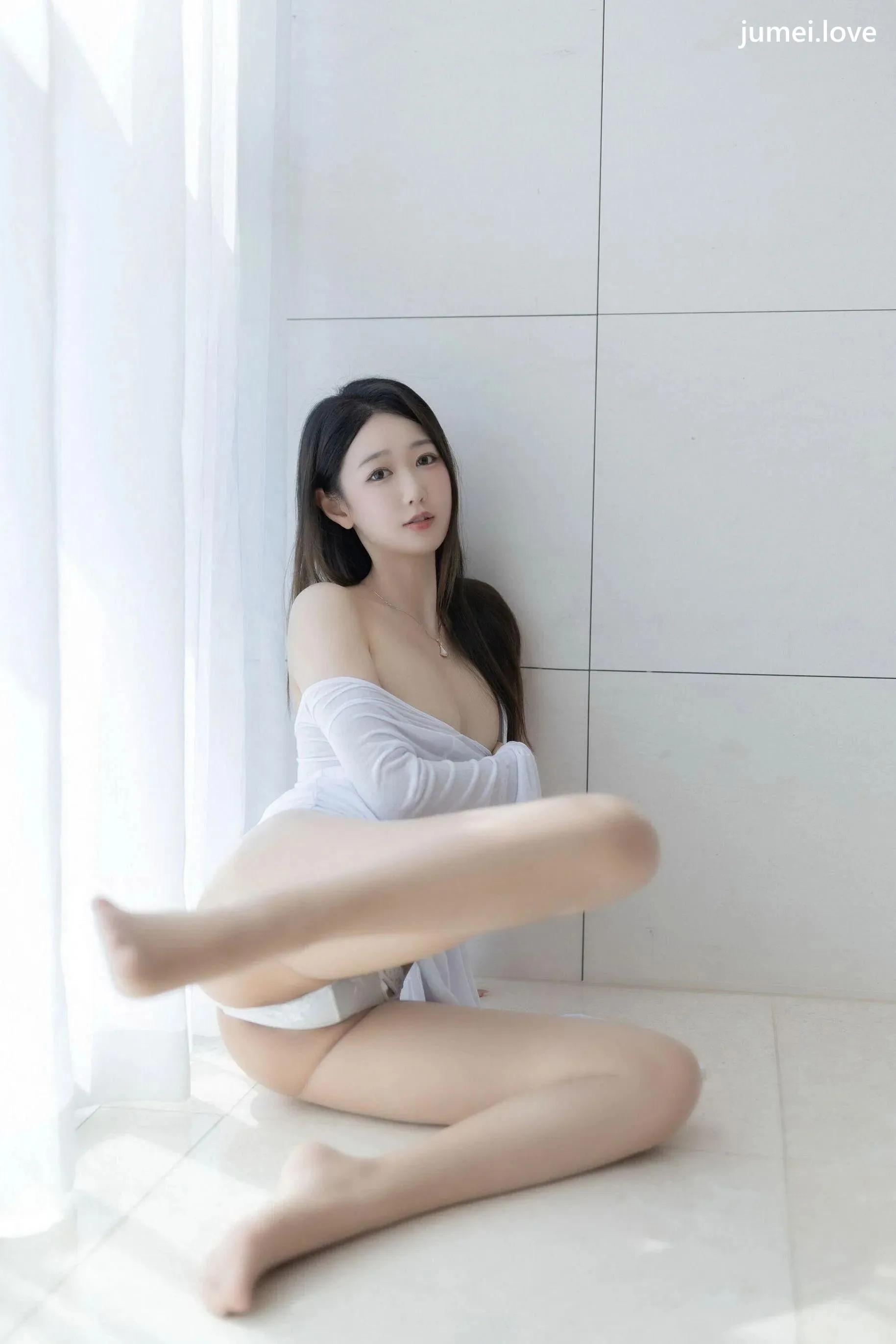 唐安琪 诱人私拍福利 肉丝白裙90P 第22张