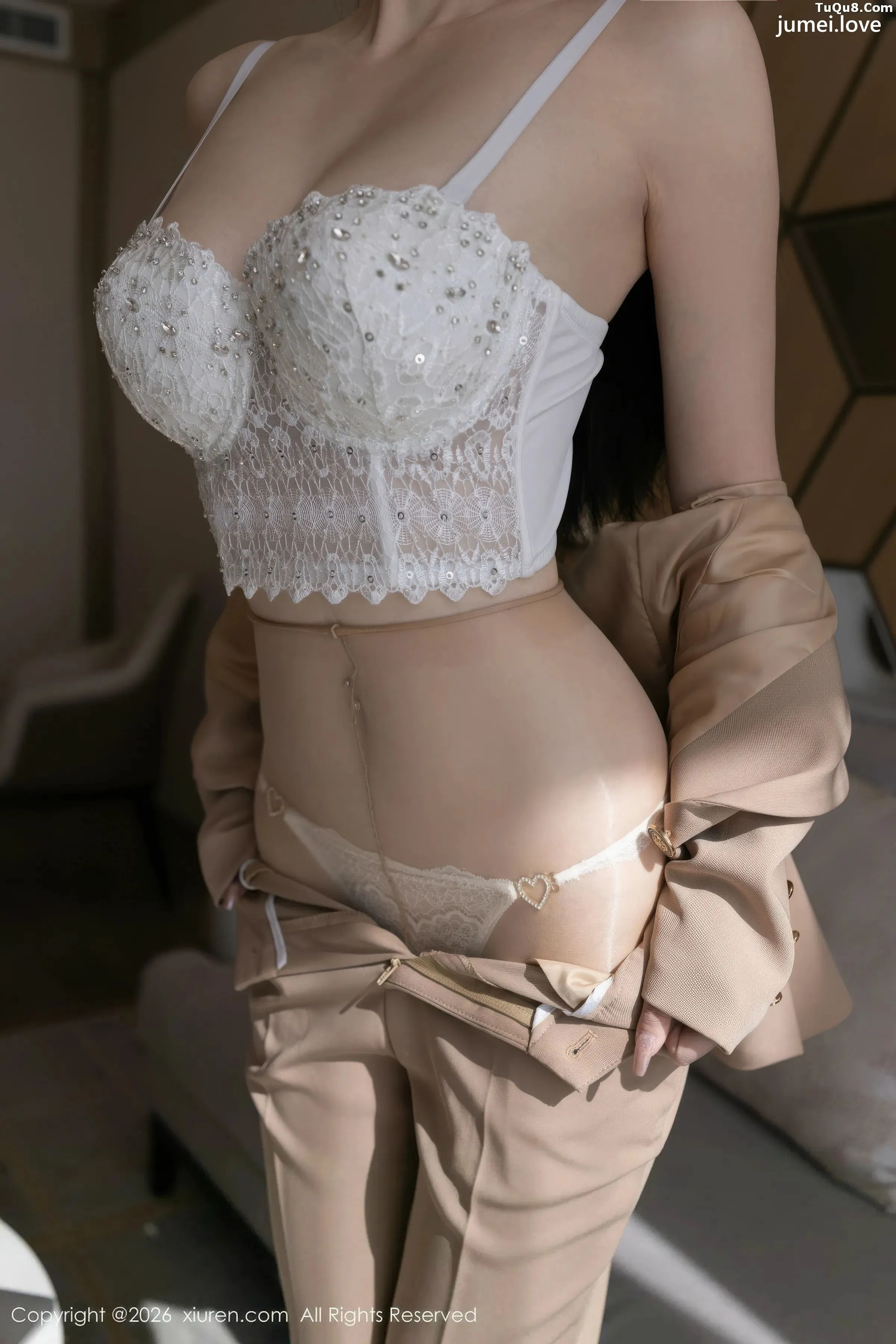 安然anran性感西服露白色内衣配超薄肉丝秀曼妙身姿绝美写真72P 第31张