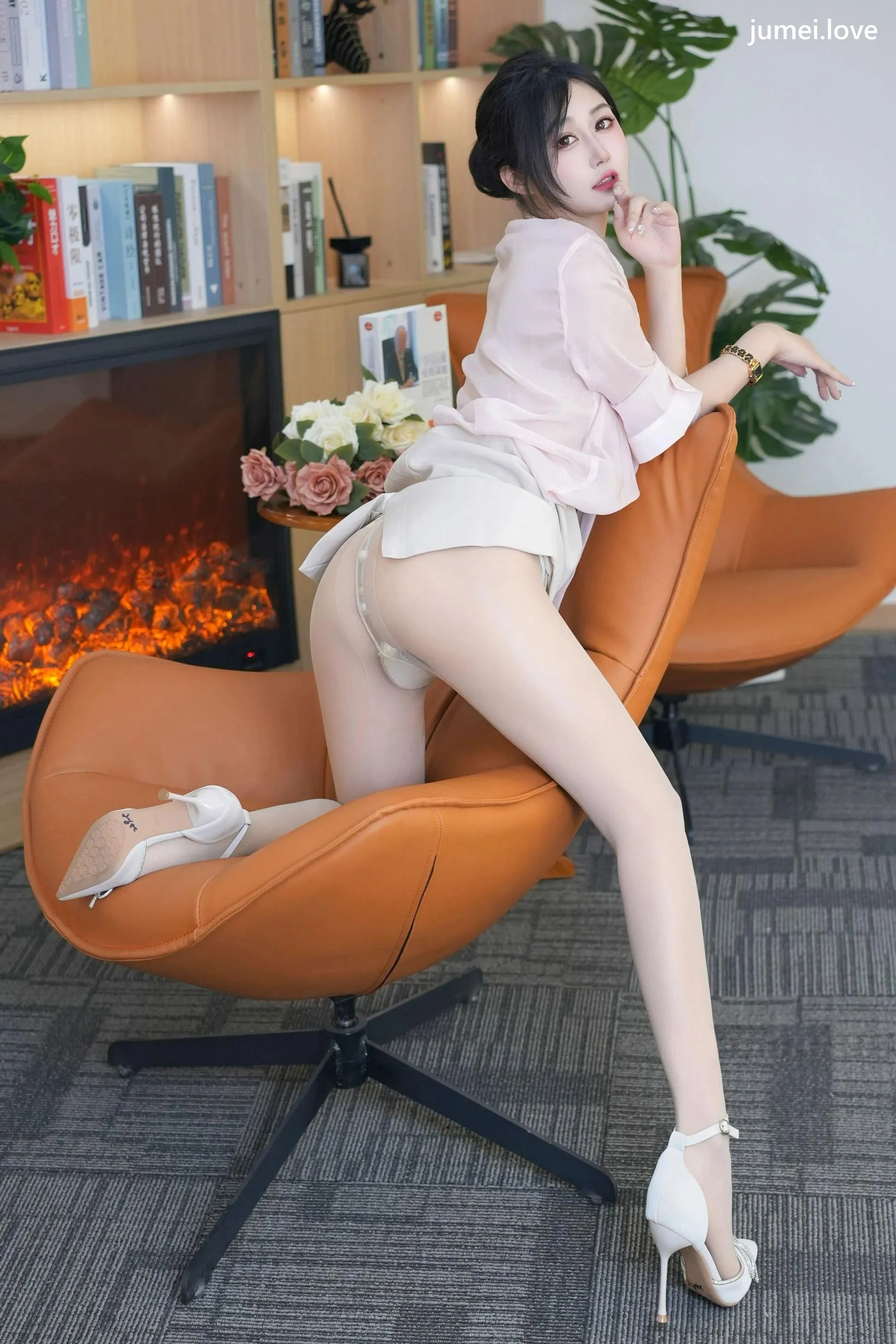 laura阿姣 诱人私拍福利 肉丝珍珠68P 第71张