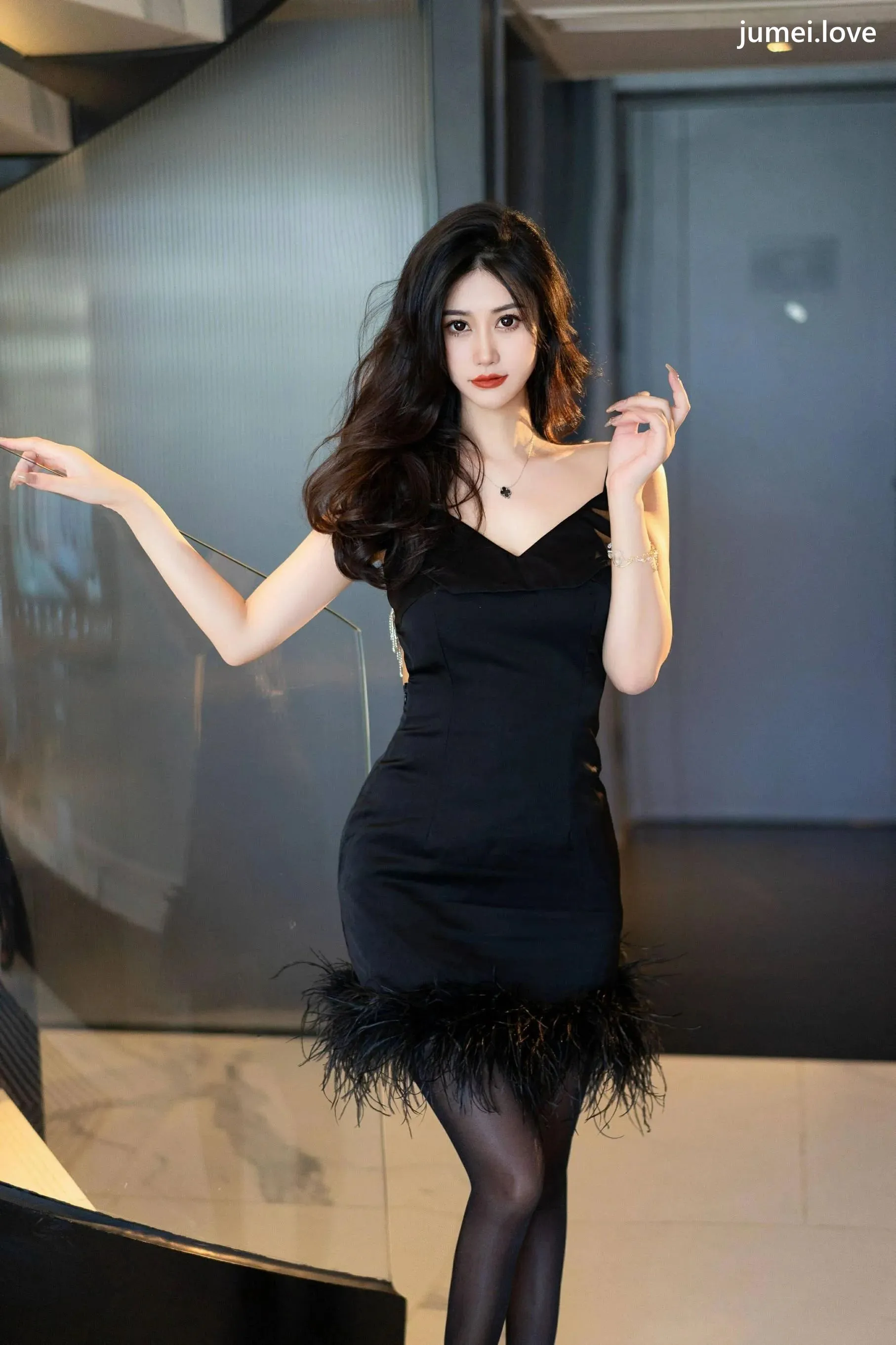 laura阿姣 诱人私拍福利 开裆黑丝89P 第68张