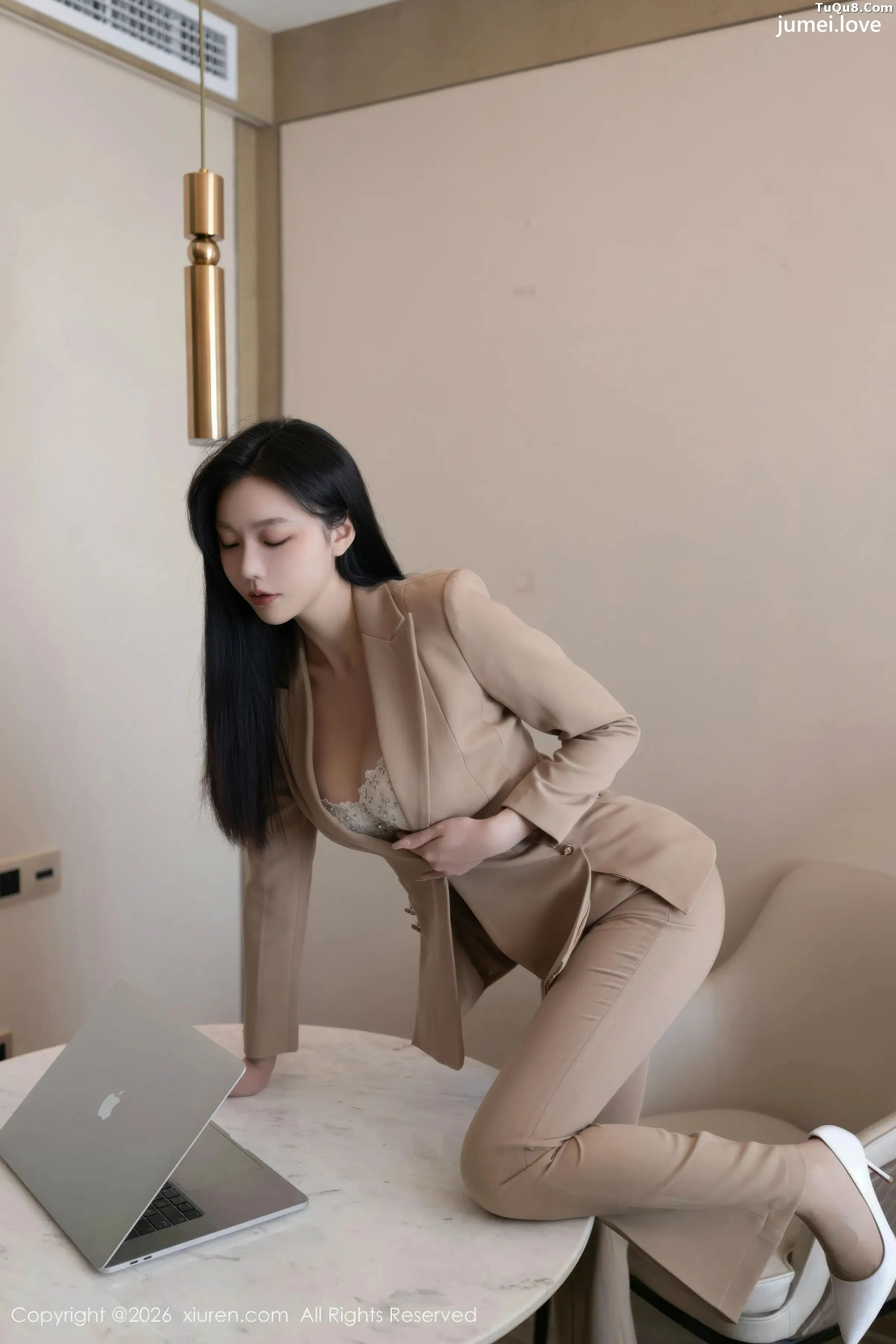 安然anran性感西服露白色内衣配超薄肉丝秀曼妙身姿绝美写真72P 第9张