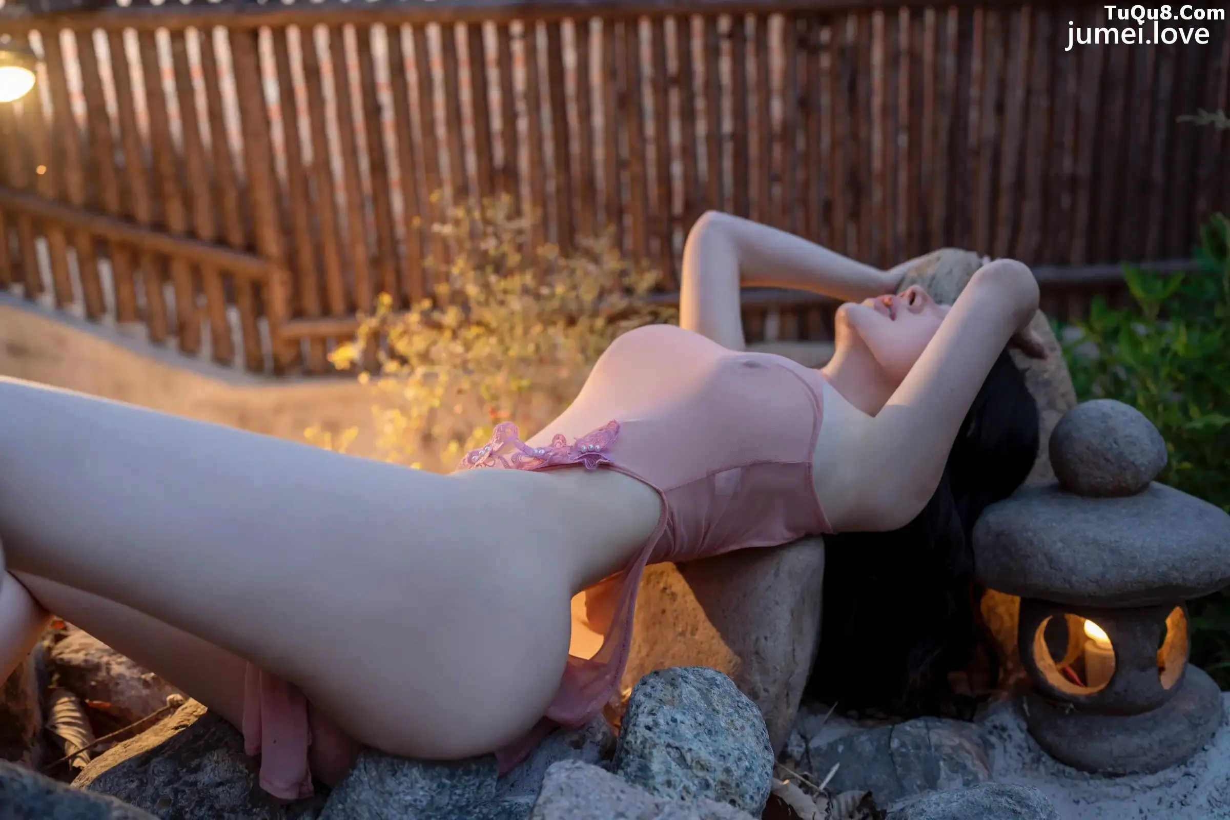 .B006 秀人番外 潘娇娇 庭院中的妖娆 主题写真 []82P 第79张