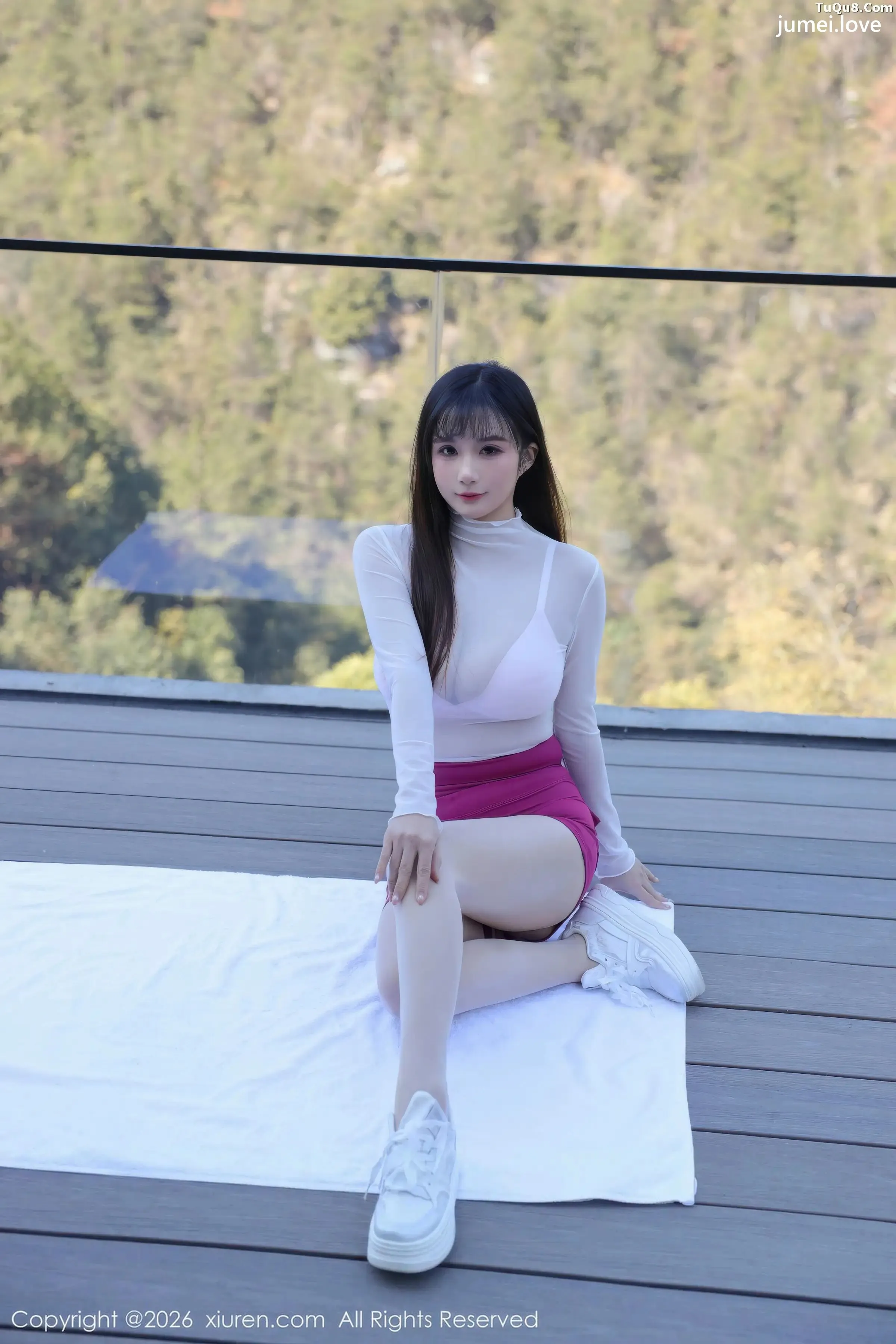 小肉肉咪性感轻透白色上衣配红色短裤秀凹凸身材绝美写真75P 第2张