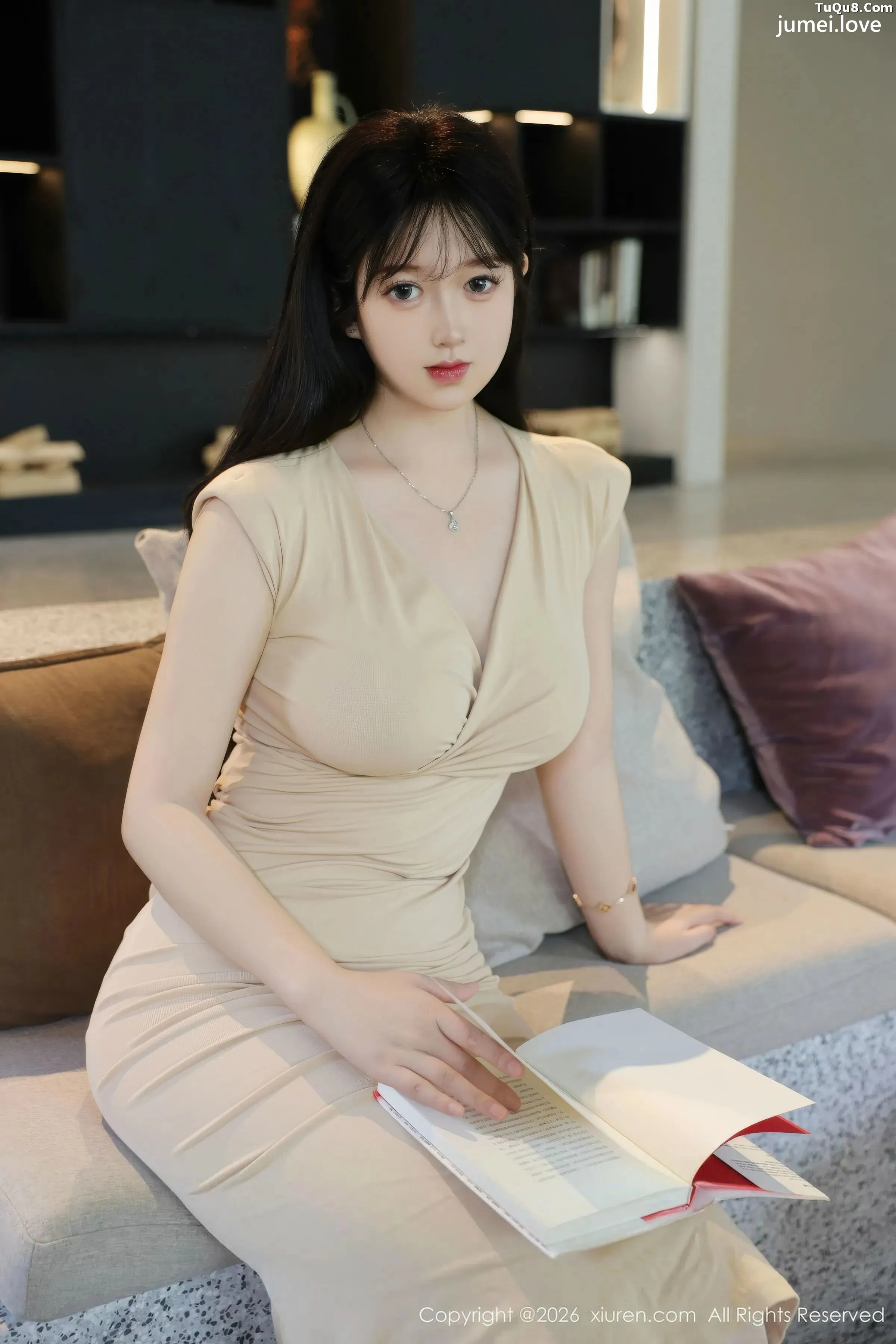 奶思兔性感浅色小妈裙配白色丝袜秀凹凸身材迷人绝美写真69P 第7张