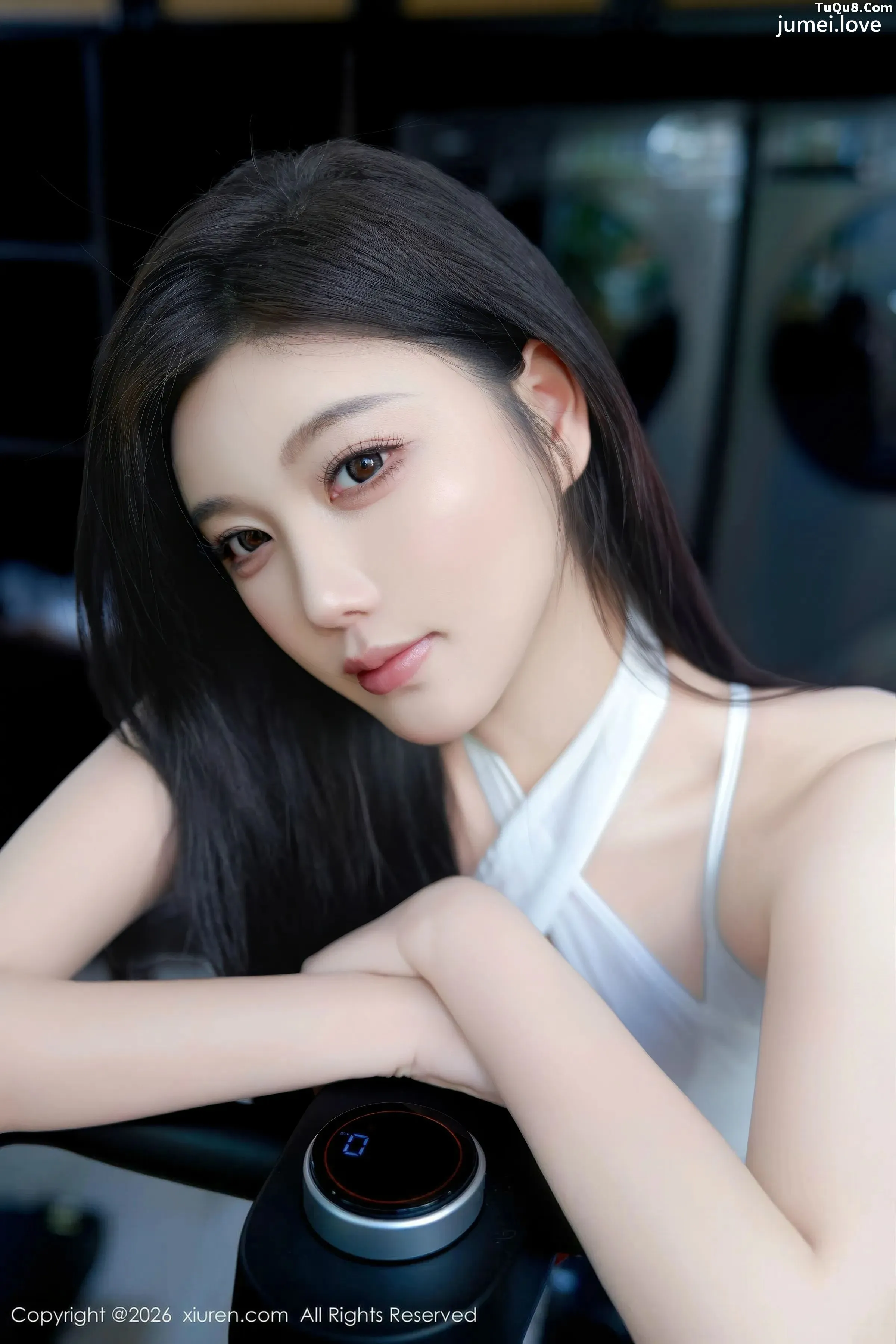 杨晨晨.性感白色情趣服饰配灰丝吊袜秀丰腴身材撩人绝美写真73P 第18张