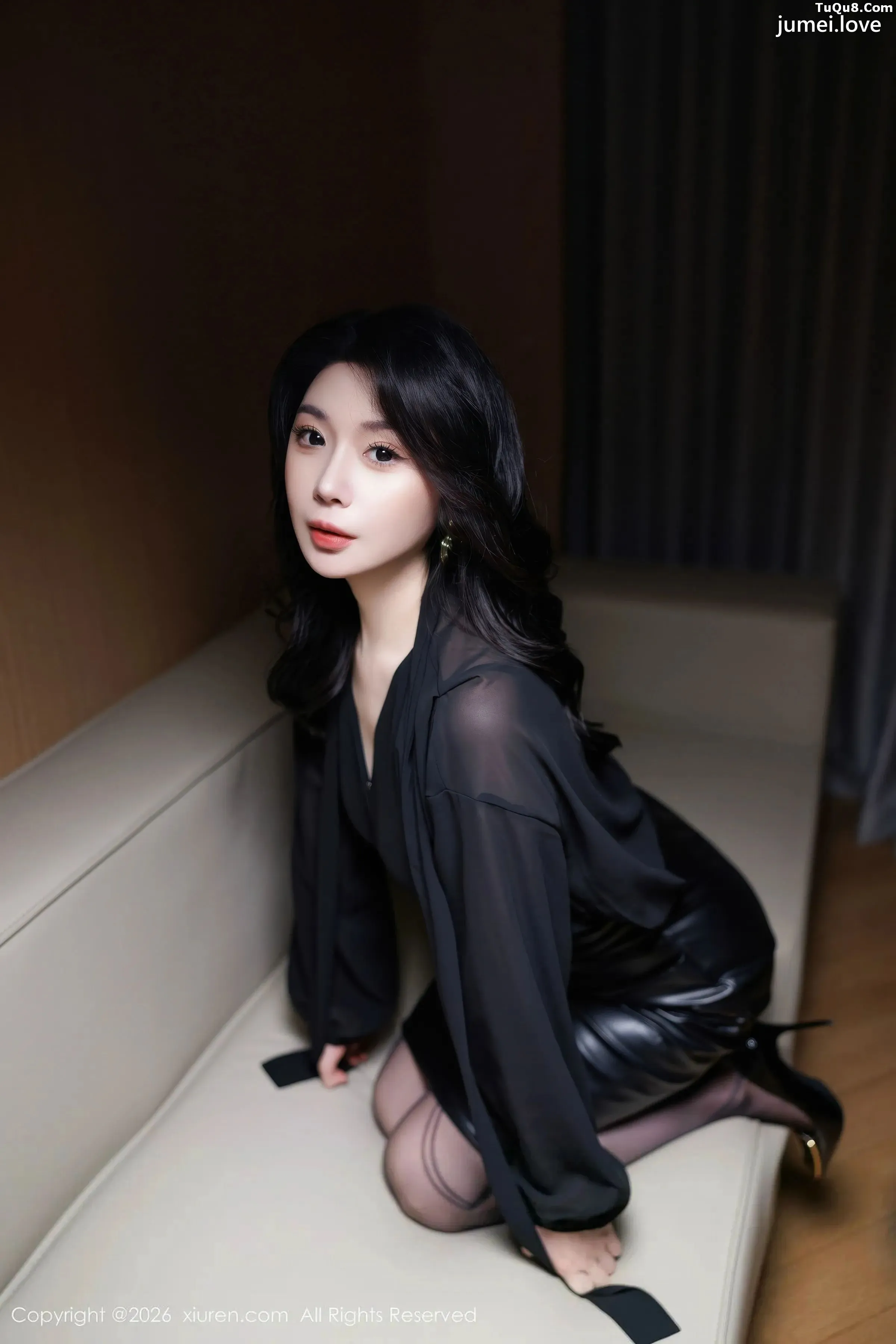 心玥性感黑色上衣配黑皮裙露超薄黑丝秀曼妙身姿绝美写真90P 第34张