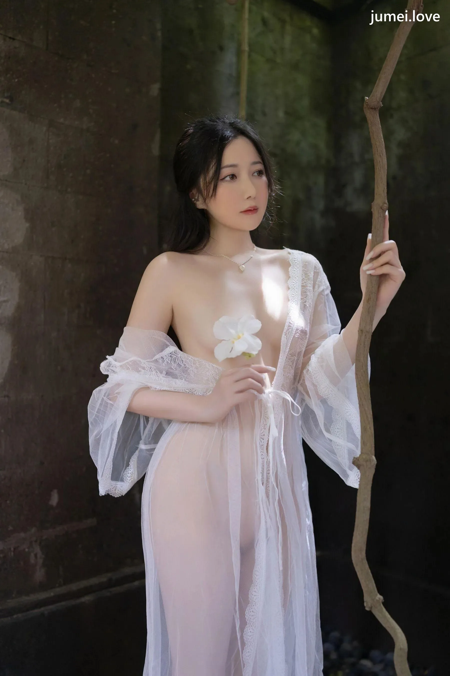 鱼子酱 诱人私拍福利 白纱清露117P 第99张