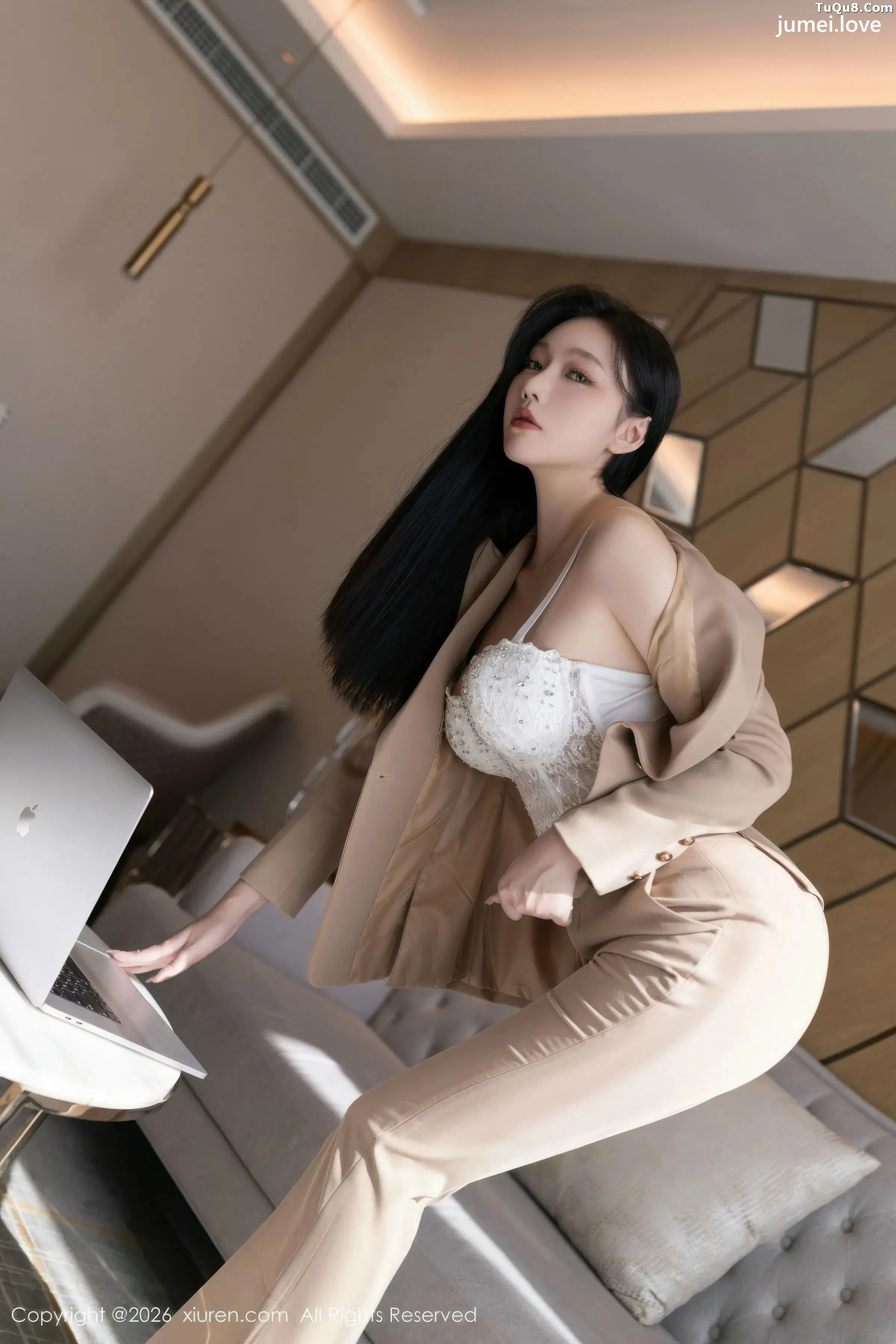 安然anran性感西服露白色内衣配超薄肉丝秀曼妙身姿绝美写真72P 第23张