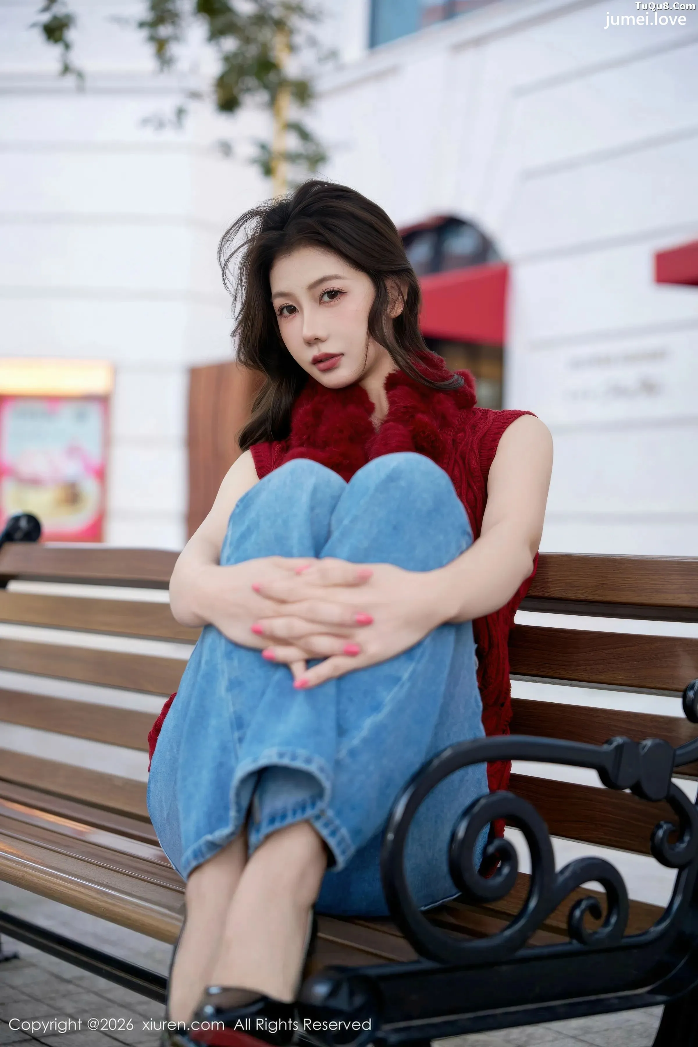 尹甜甜性感红色毛衣配牛仔裤露红色内衣秀完美身材绝美写真76P 第9张