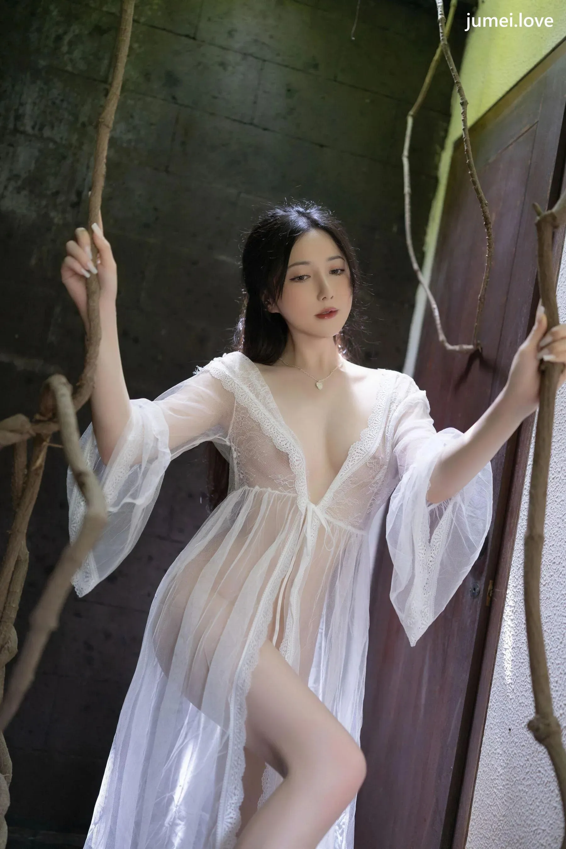 鱼子酱 诱人私拍福利 白纱清露117P 第89张