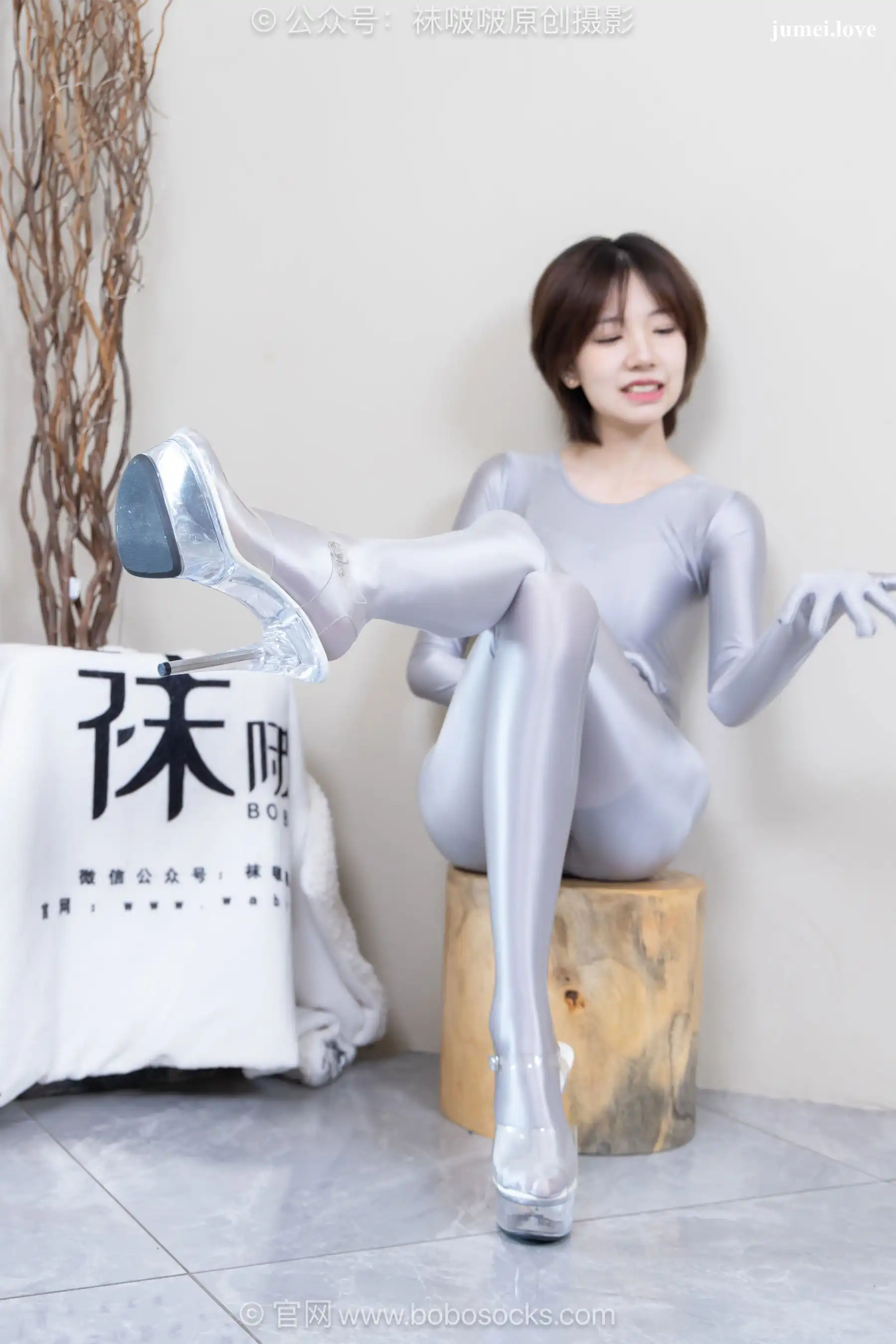 BoBoSocks袜啵啵 No.718 小甜豆 - 高跟凉鞋、银色连体衣 第106张