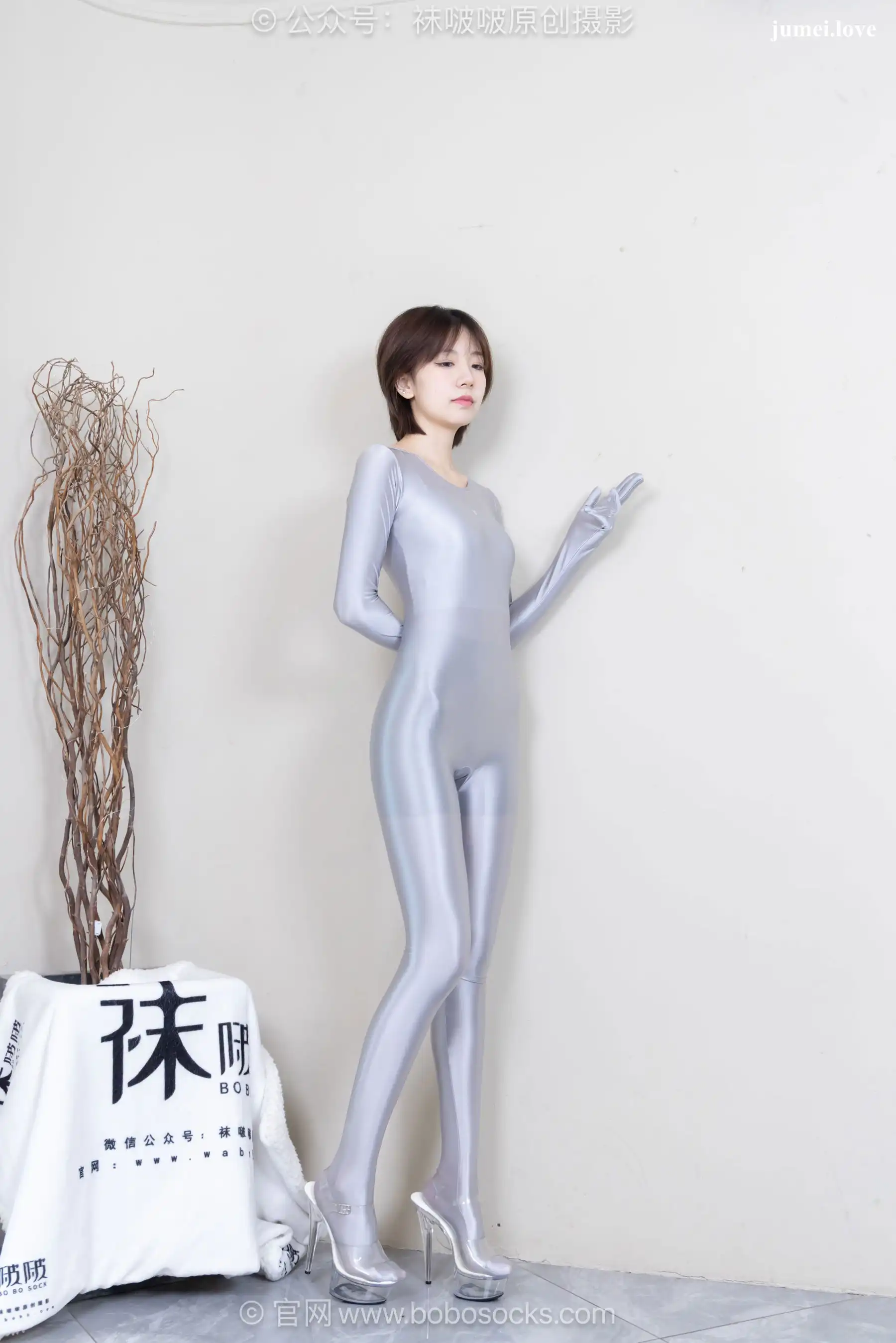 BoBoSocks袜啵啵 No.718 小甜豆 - 高跟凉鞋、银色连体衣 第125张