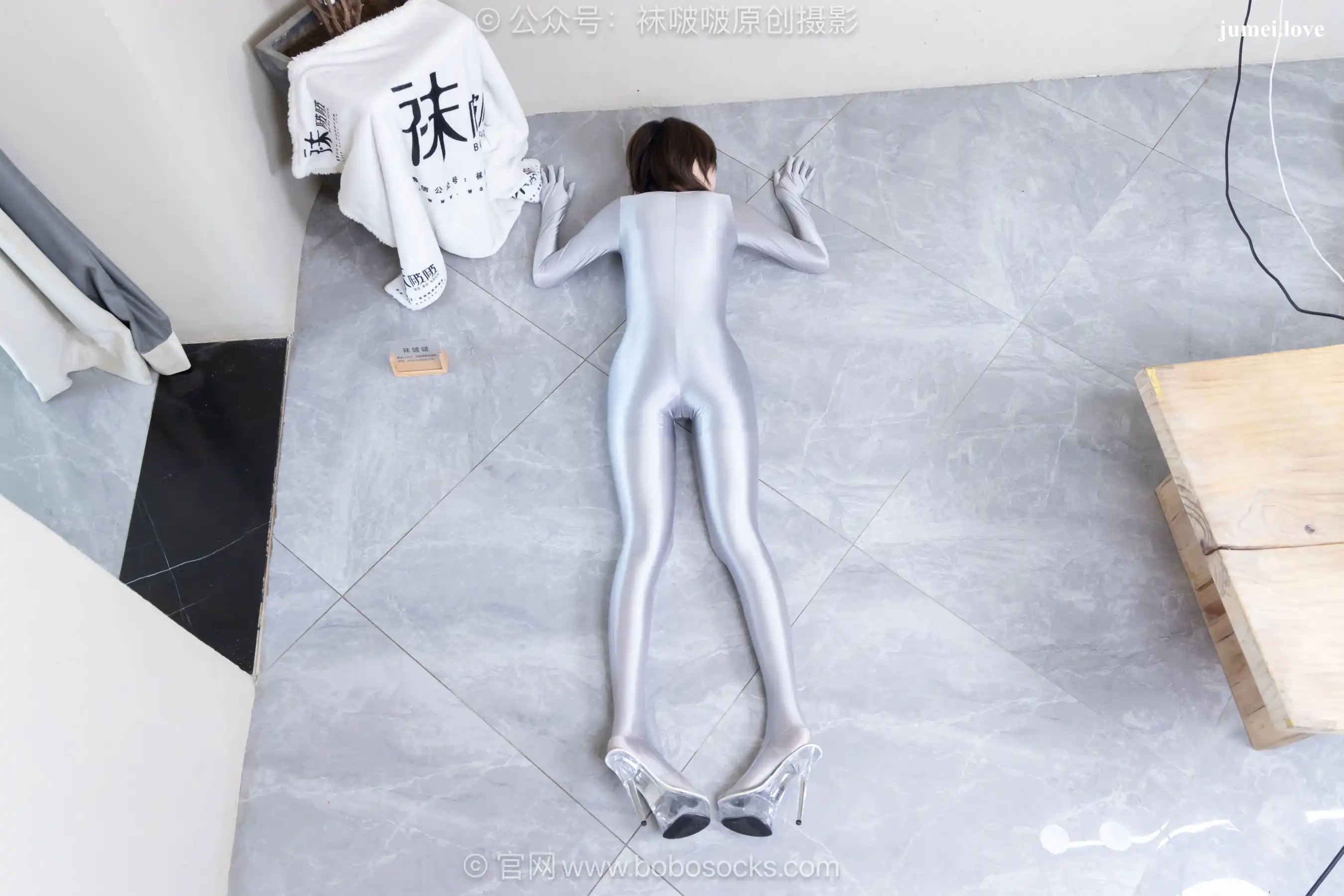 BoBoSocks袜啵啵 No.718 小甜豆 - 高跟凉鞋、银色连体衣 第128张