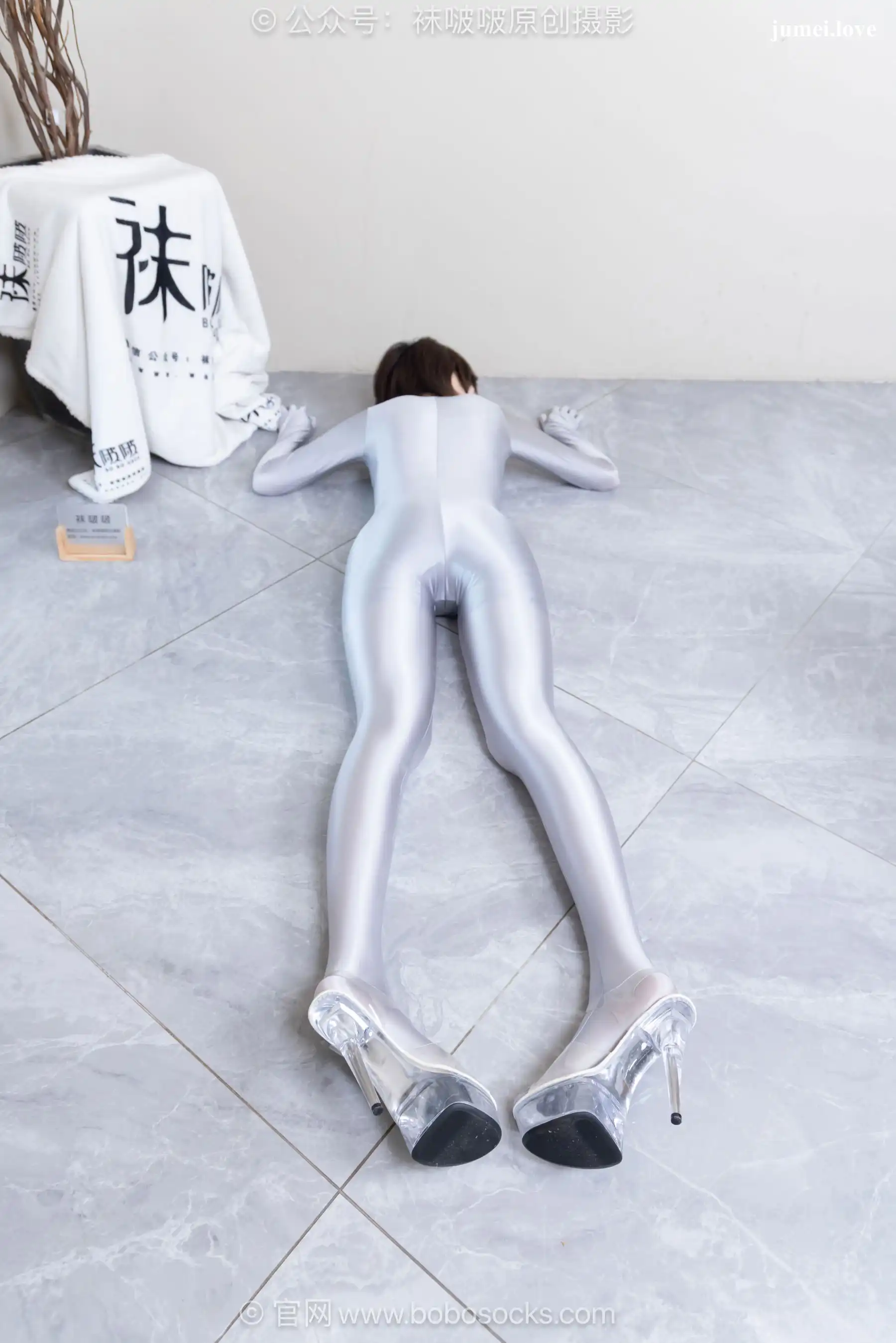 BoBoSocks袜啵啵 No.718 小甜豆 - 高跟凉鞋、银色连体衣 第132张
