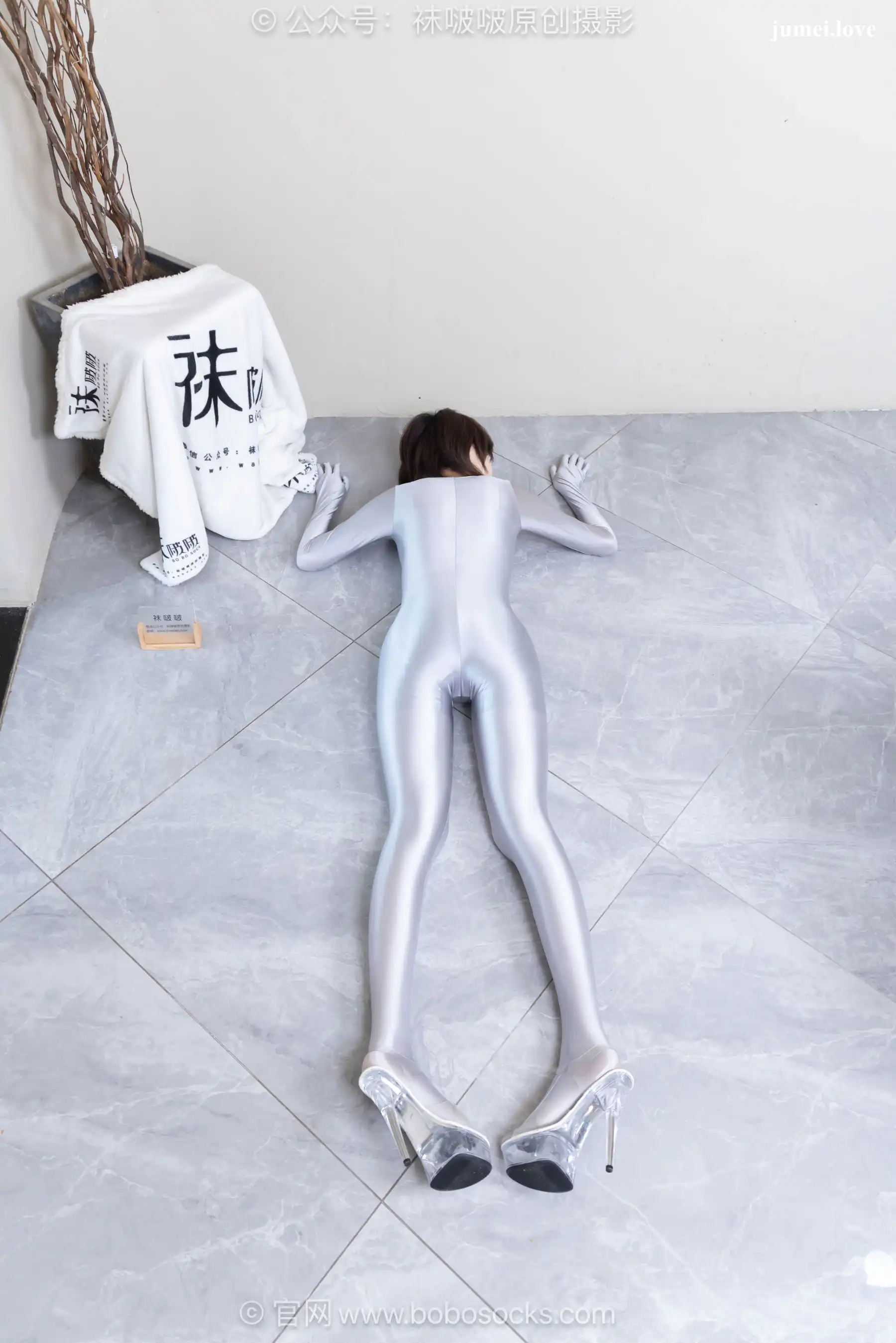 BoBoSocks袜啵啵 No.718 小甜豆 - 高跟凉鞋、银色连体衣 第133张