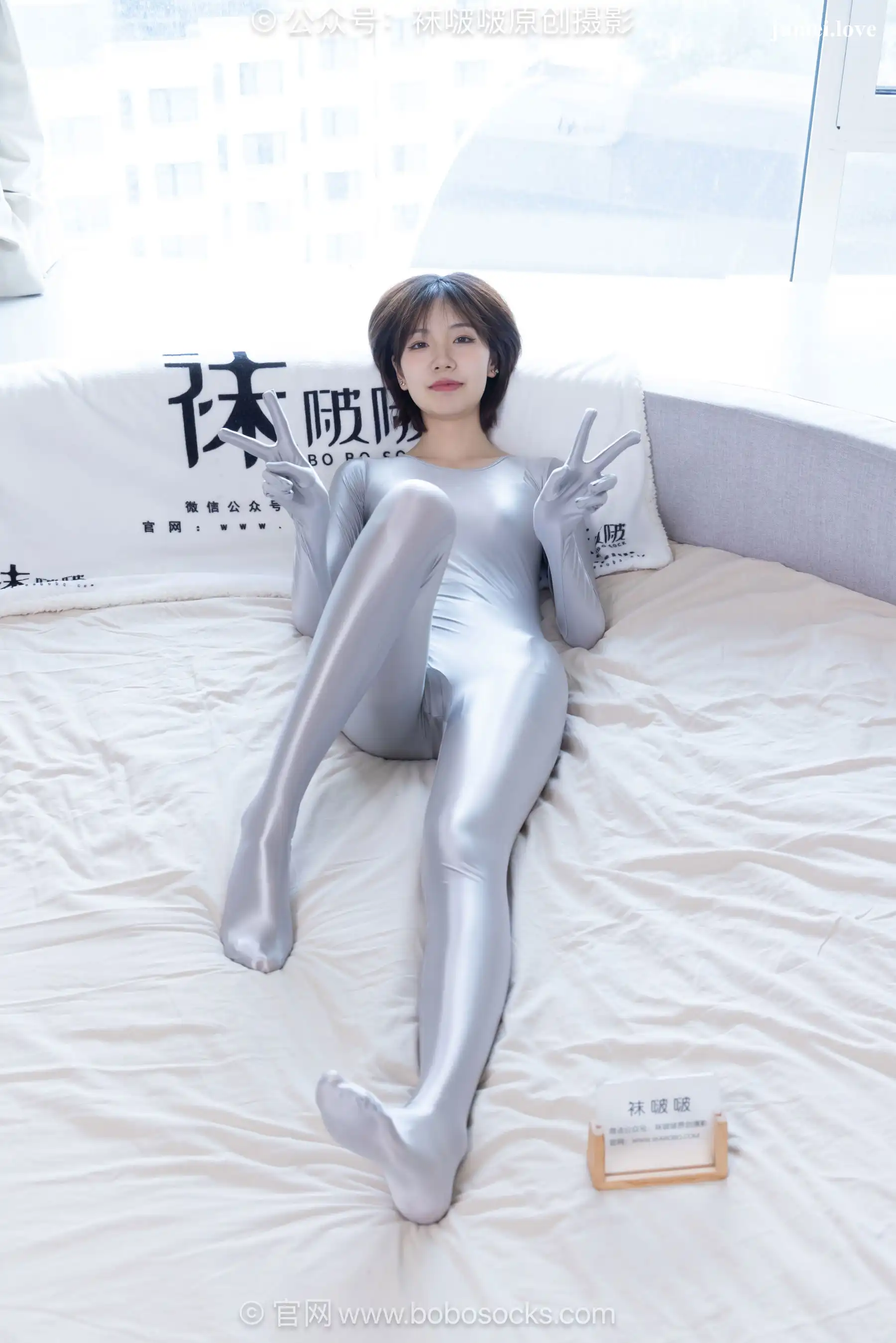 BoBoSocks袜啵啵 No.718 小甜豆 - 高跟凉鞋、银色连体衣 第65张