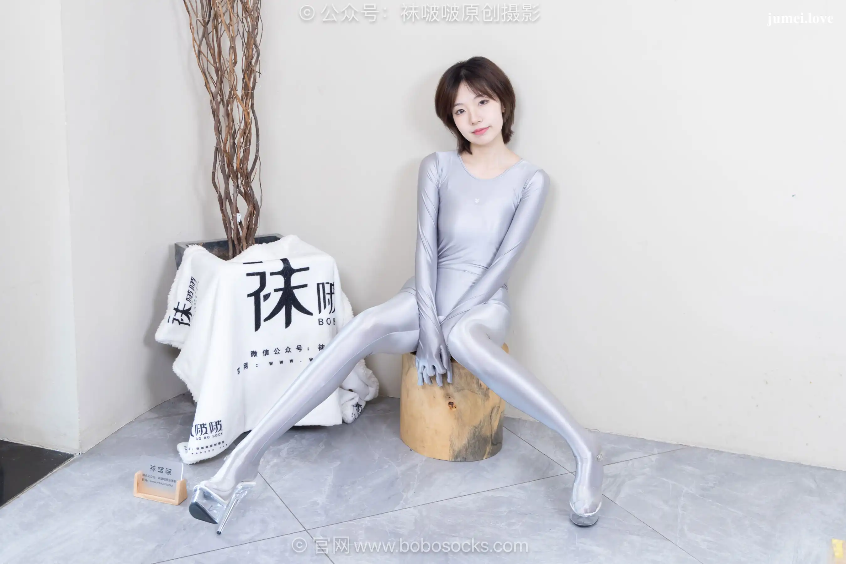 BoBoSocks袜啵啵 No.718 小甜豆 - 高跟凉鞋、银色连体衣 第68张