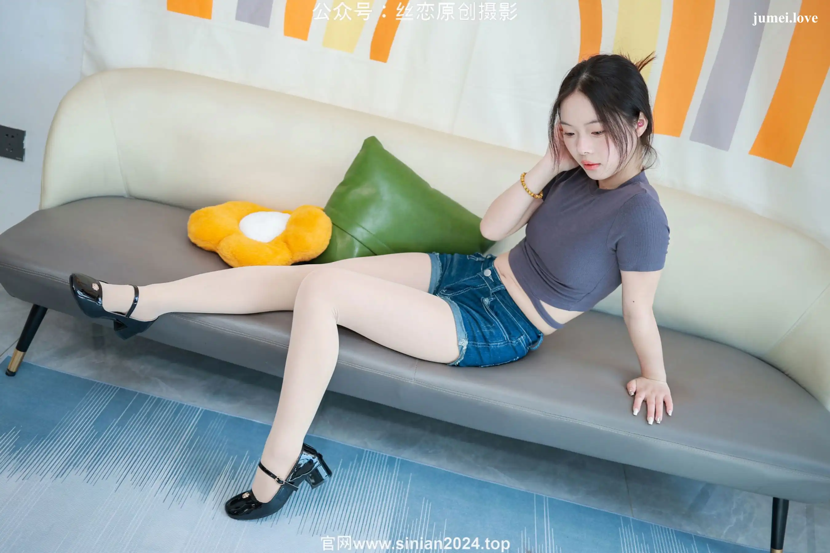 丝恋摄影 No.067 麦麦 - 学院风制服 过膝白袜 黑色乐福鞋 第10张