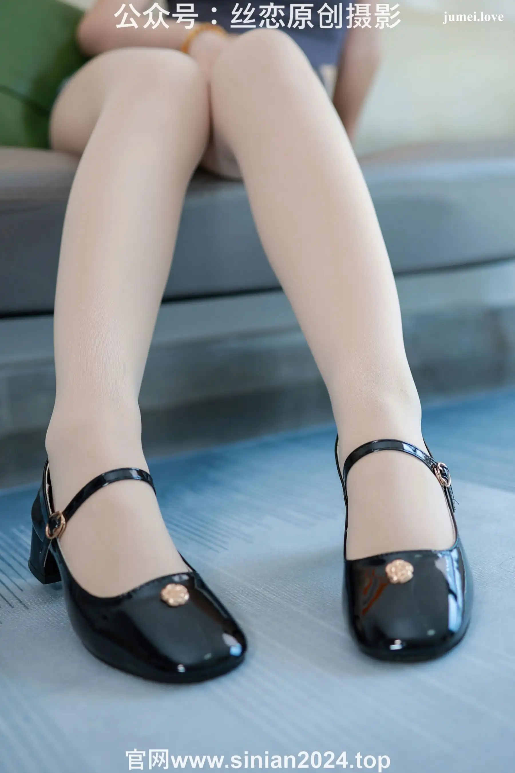 丝恋摄影 No.067 麦麦 - 学院风制服 过膝白袜 黑色乐福鞋 第37张