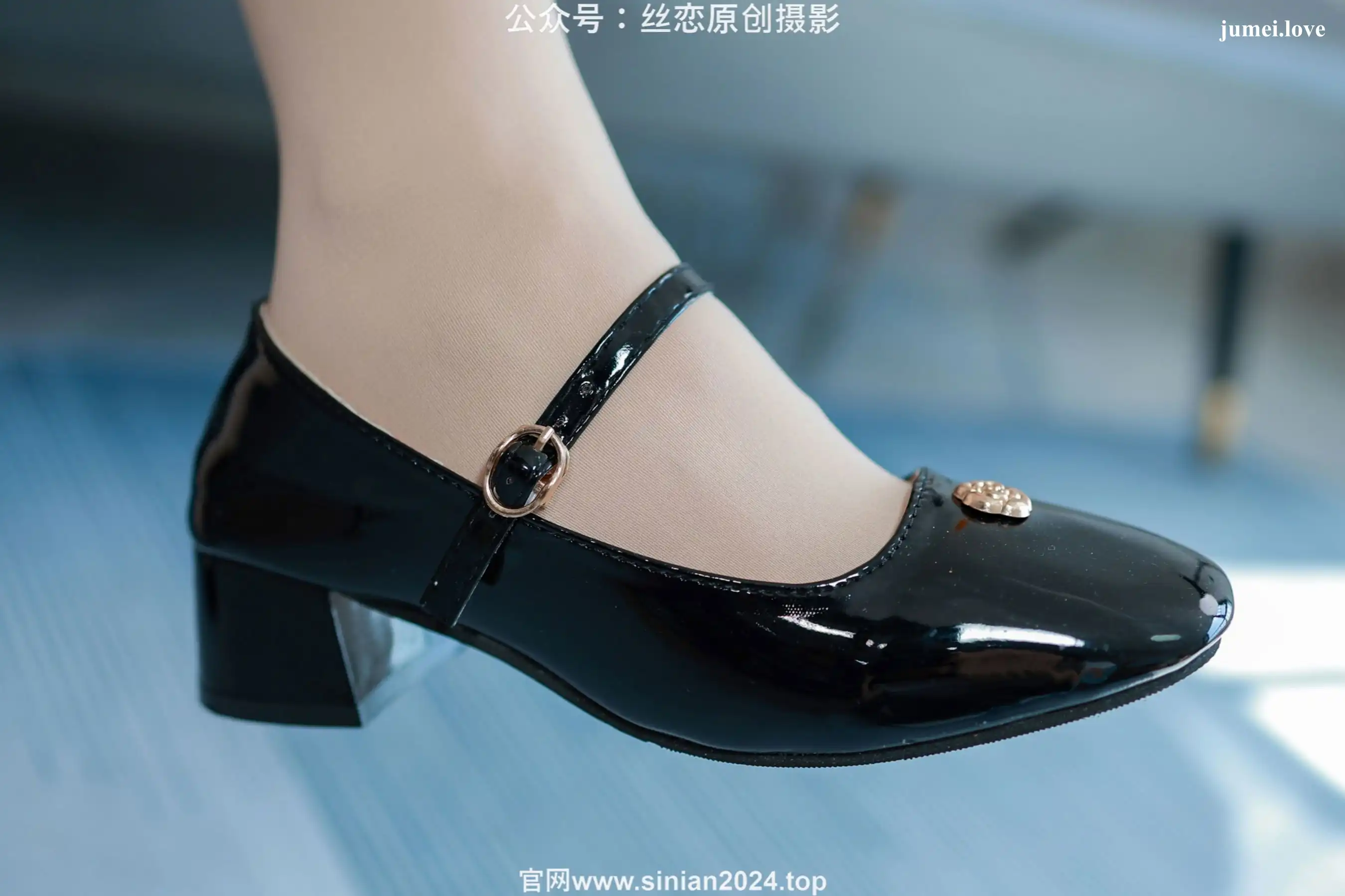 丝恋摄影 No.067 麦麦 - 学院风制服 过膝白袜 黑色乐福鞋 第45张