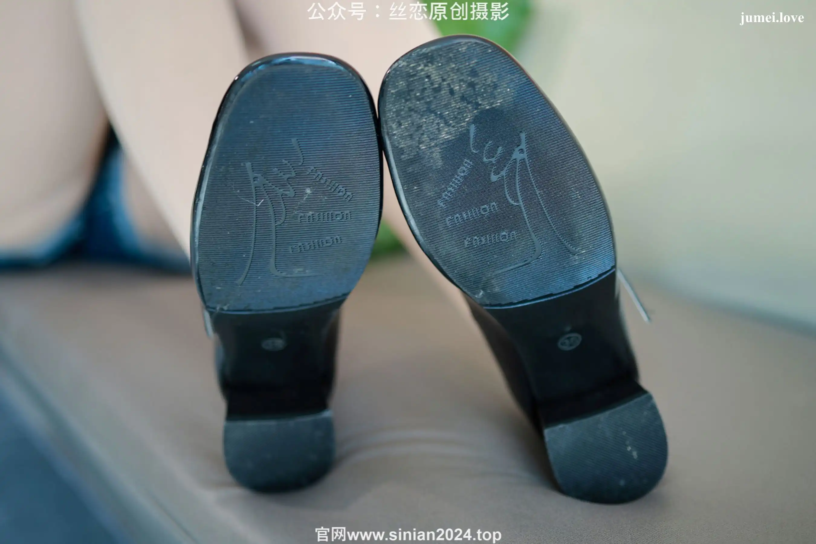 丝恋摄影 No.067 麦麦 - 学院风制服 过膝白袜 黑色乐福鞋 第86张