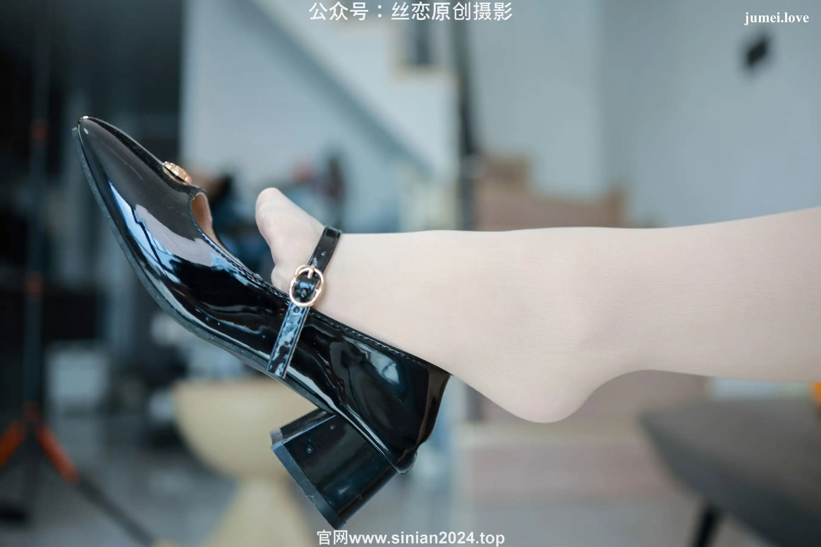 丝恋摄影 No.067 麦麦 - 学院风制服 过膝白袜 黑色乐福鞋 第98张