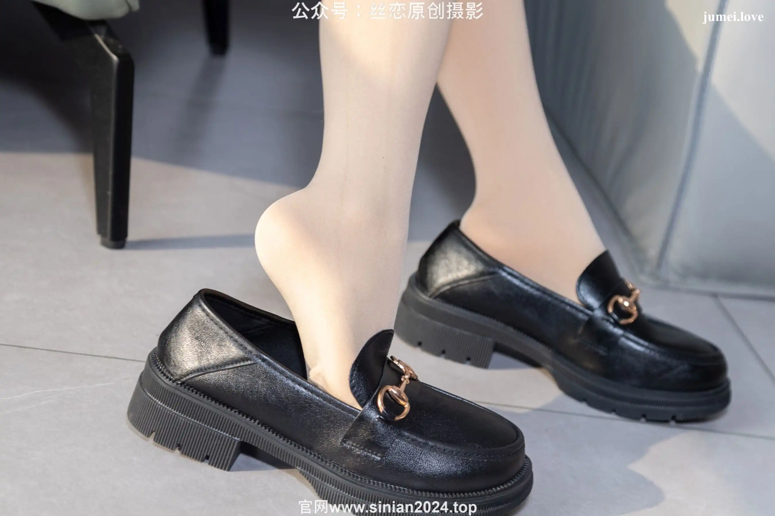 丝恋摄影 No.070 小梦 - jk超短裙 谨慎衬衫 厚肉丝袜 乐福鞋 第168张