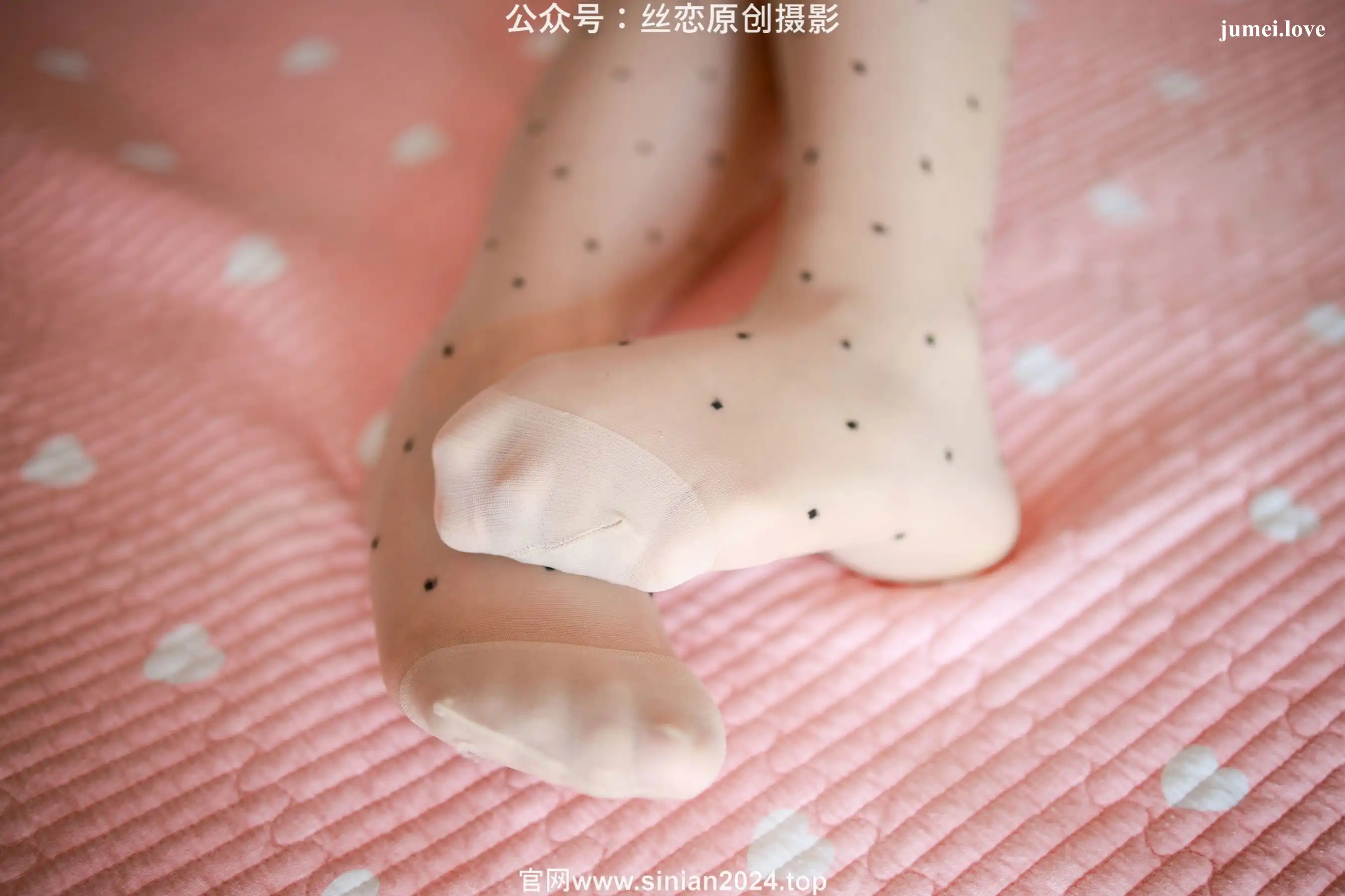 丝恋摄影 No.073 小婷 - 黑色连衣裙 斑点丝袜 黑色小皮鞋 第211张