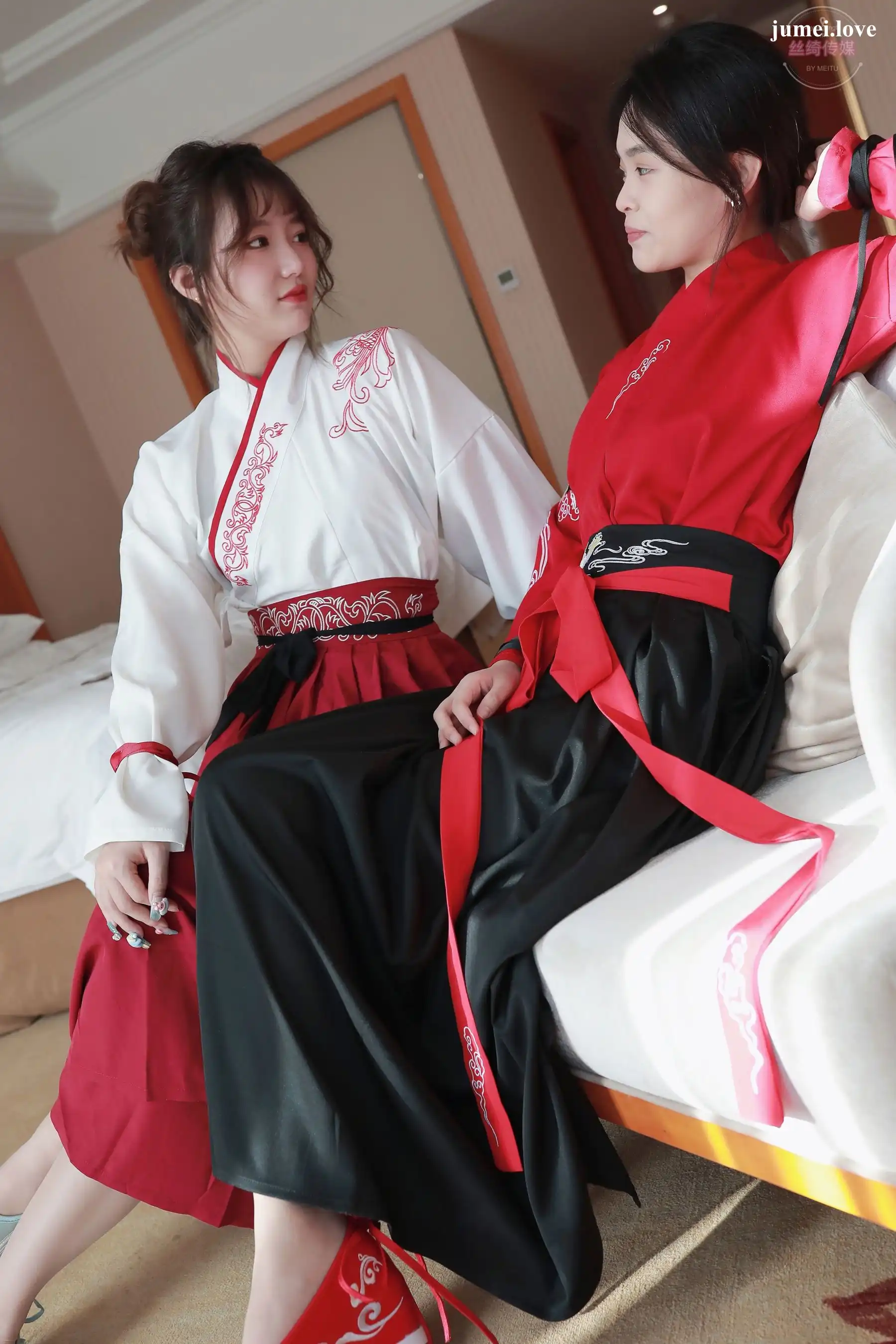 凡夫摄影 - 可菲&晓莲 红色古装汉服丝足 第36张