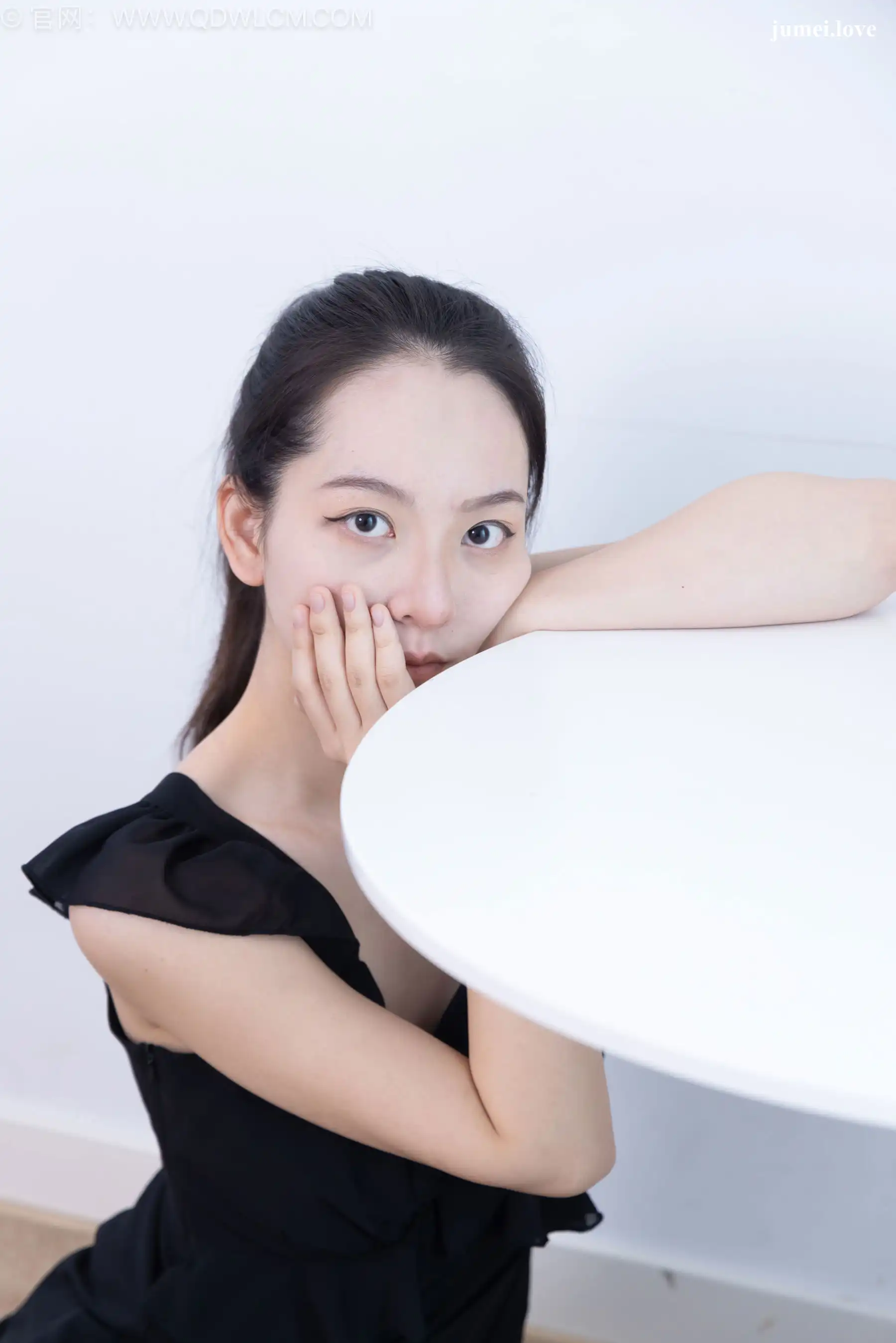 物恋传媒 No.2699 小泽 - 皮鞋、薄灰丝 第8张