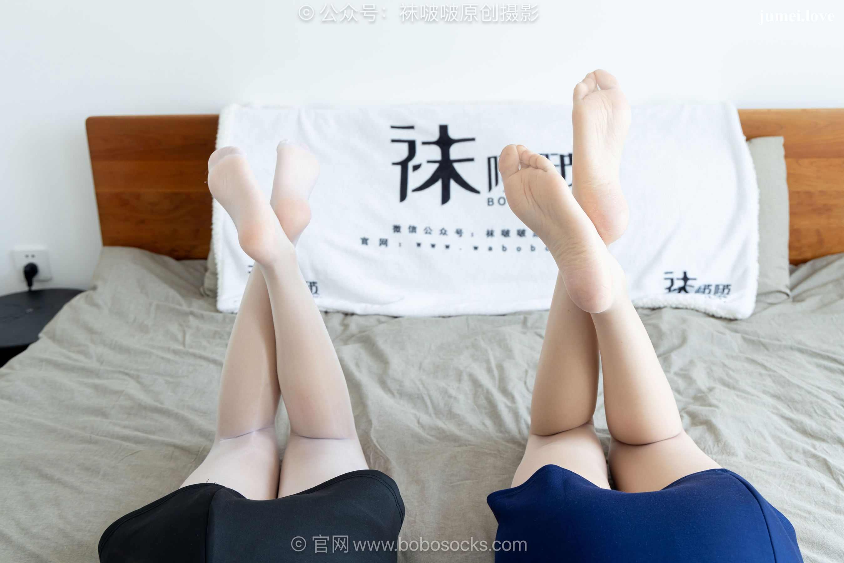 BoBoSocks袜啵啵 No.720 小甜豆&甜甜圈 - 高跟鞋、薄肉丝、油亮薄白丝 第17张