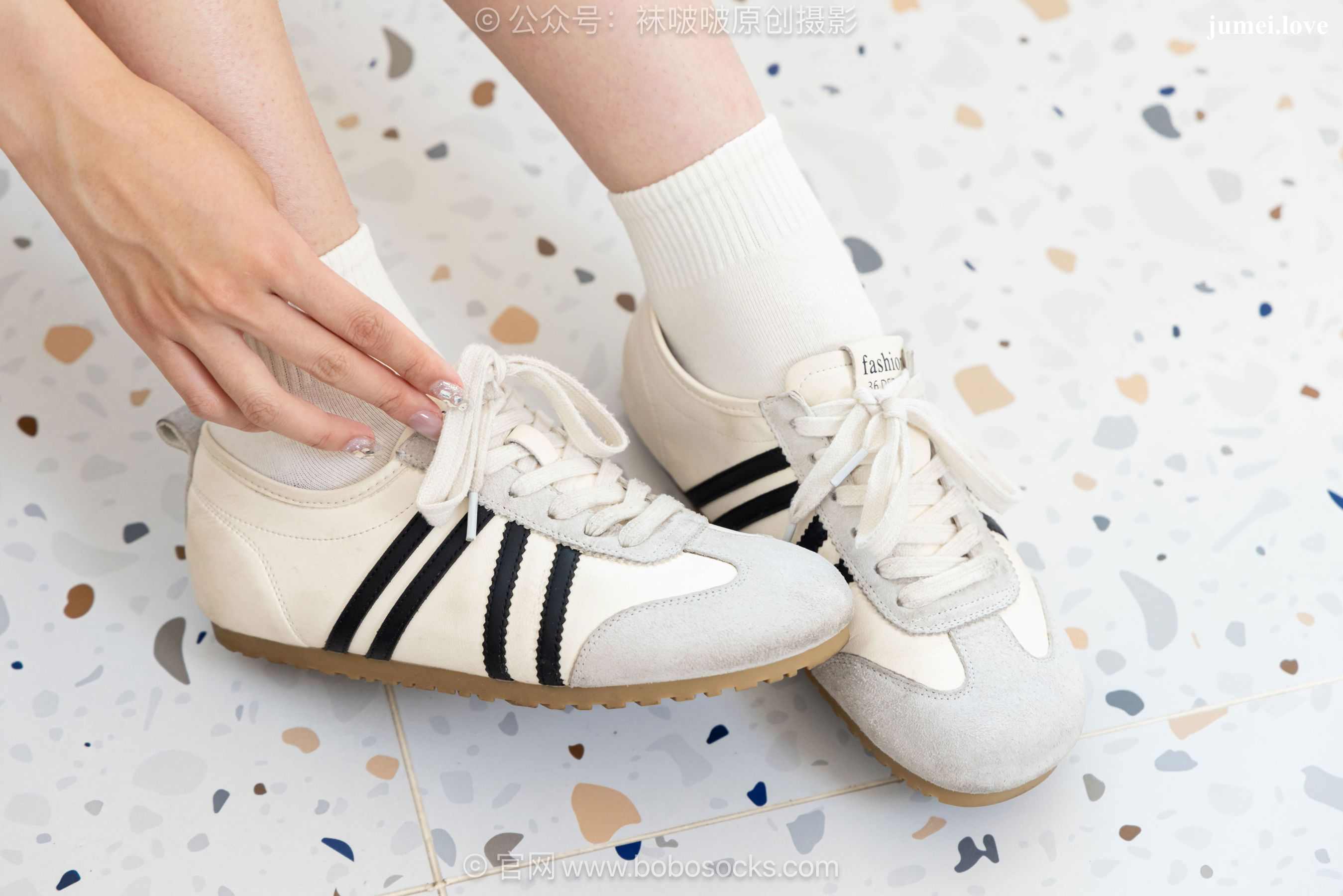 BoBoSocks袜啵啵 No.723 珍珠 - 德训鞋、纯白棉袜、裸足 第2张
