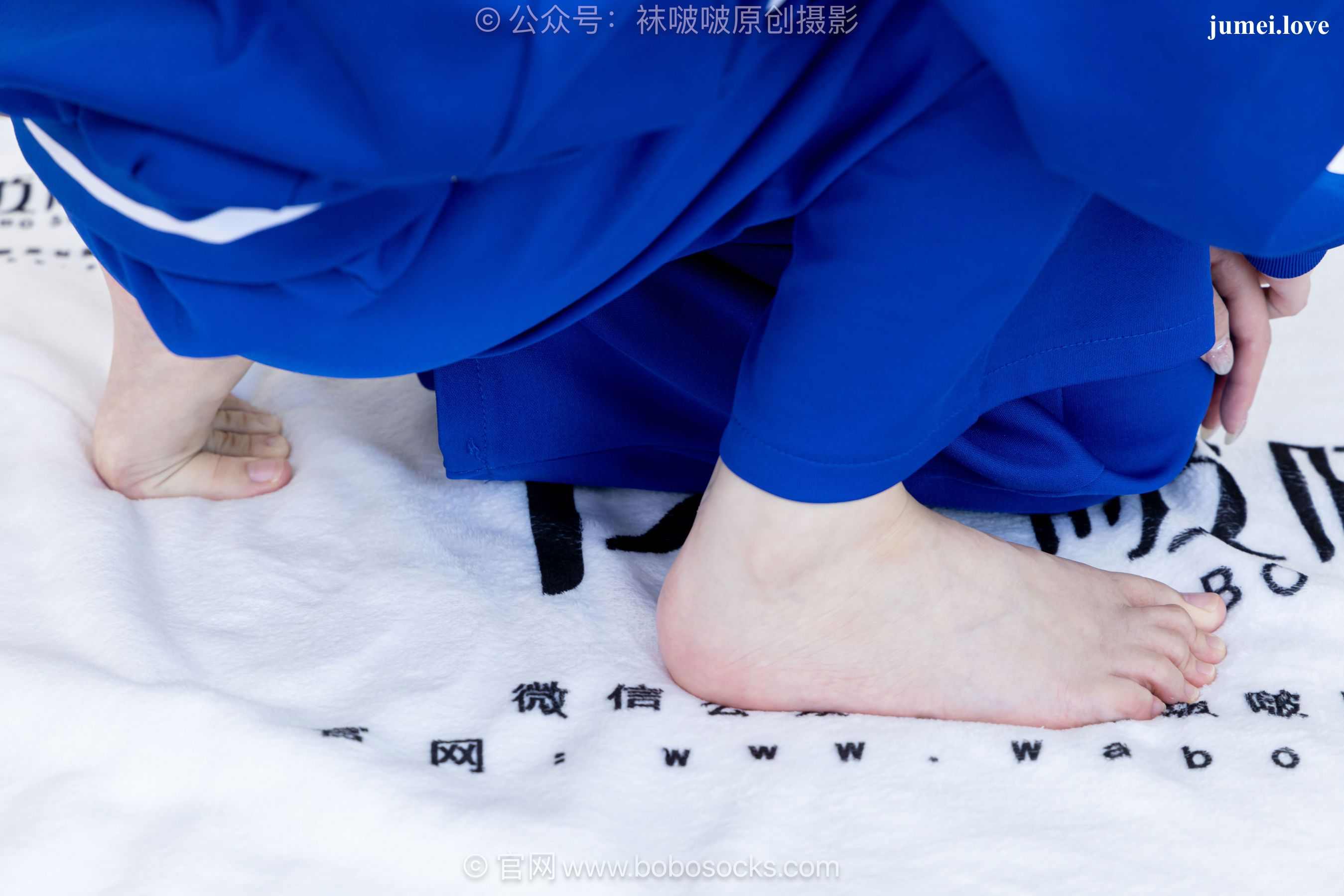 BoBoSocks袜啵啵 No.724 甜甜圈 - 白布鞋、薄白丝、裸足 第25张