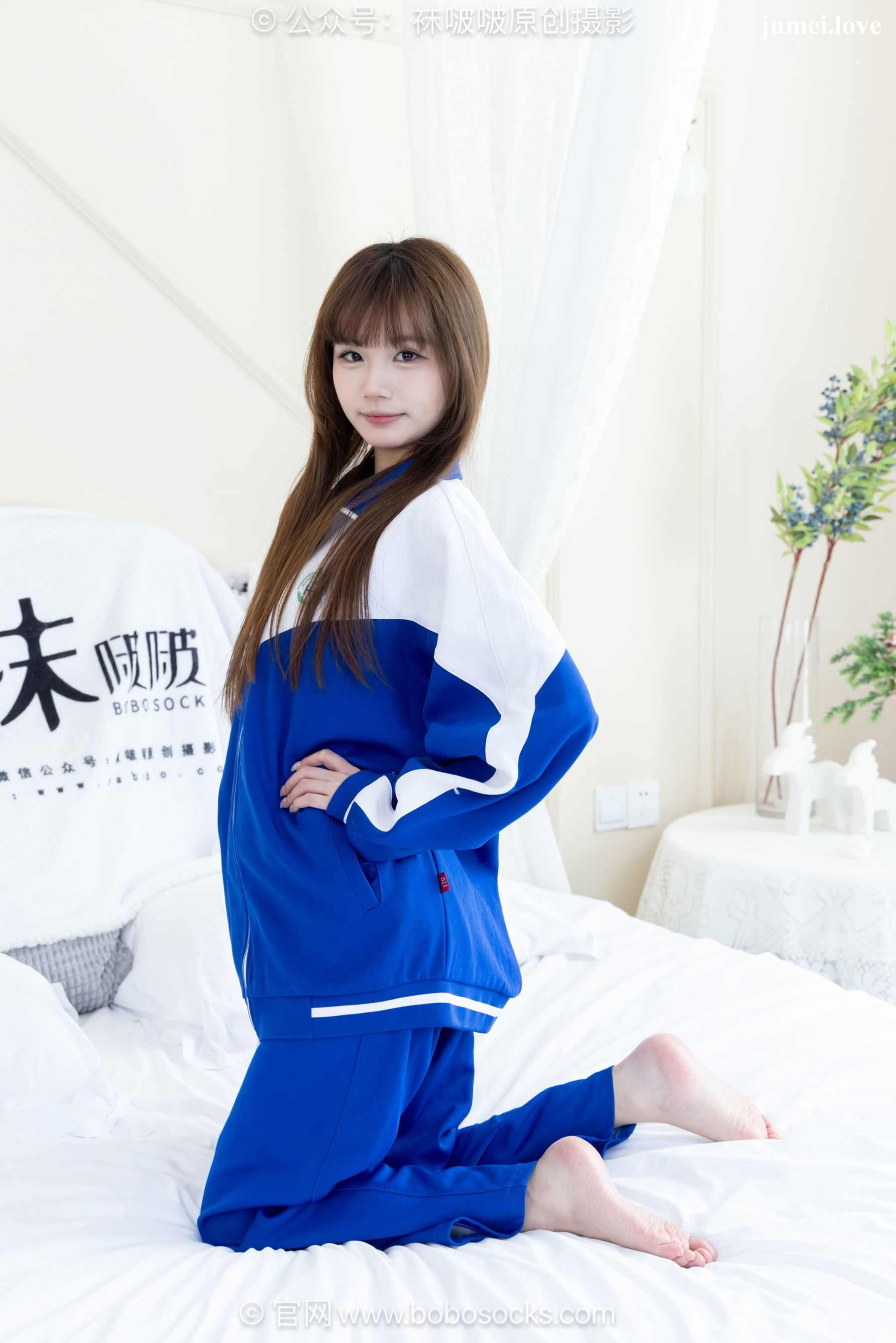 BoBoSocks袜啵啵 No.724 甜甜圈 - 白布鞋、薄白丝、裸足 第5张