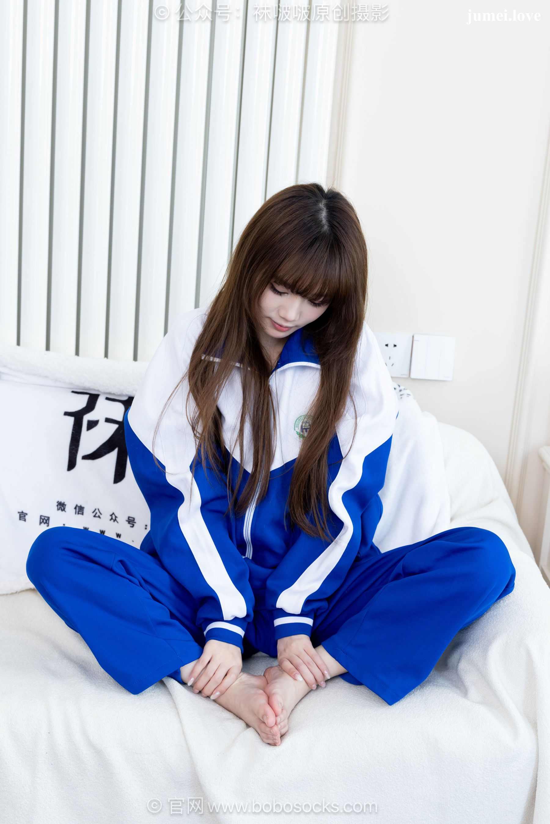 BoBoSocks袜啵啵 No.724 甜甜圈 - 白布鞋、薄白丝、裸足 第54张