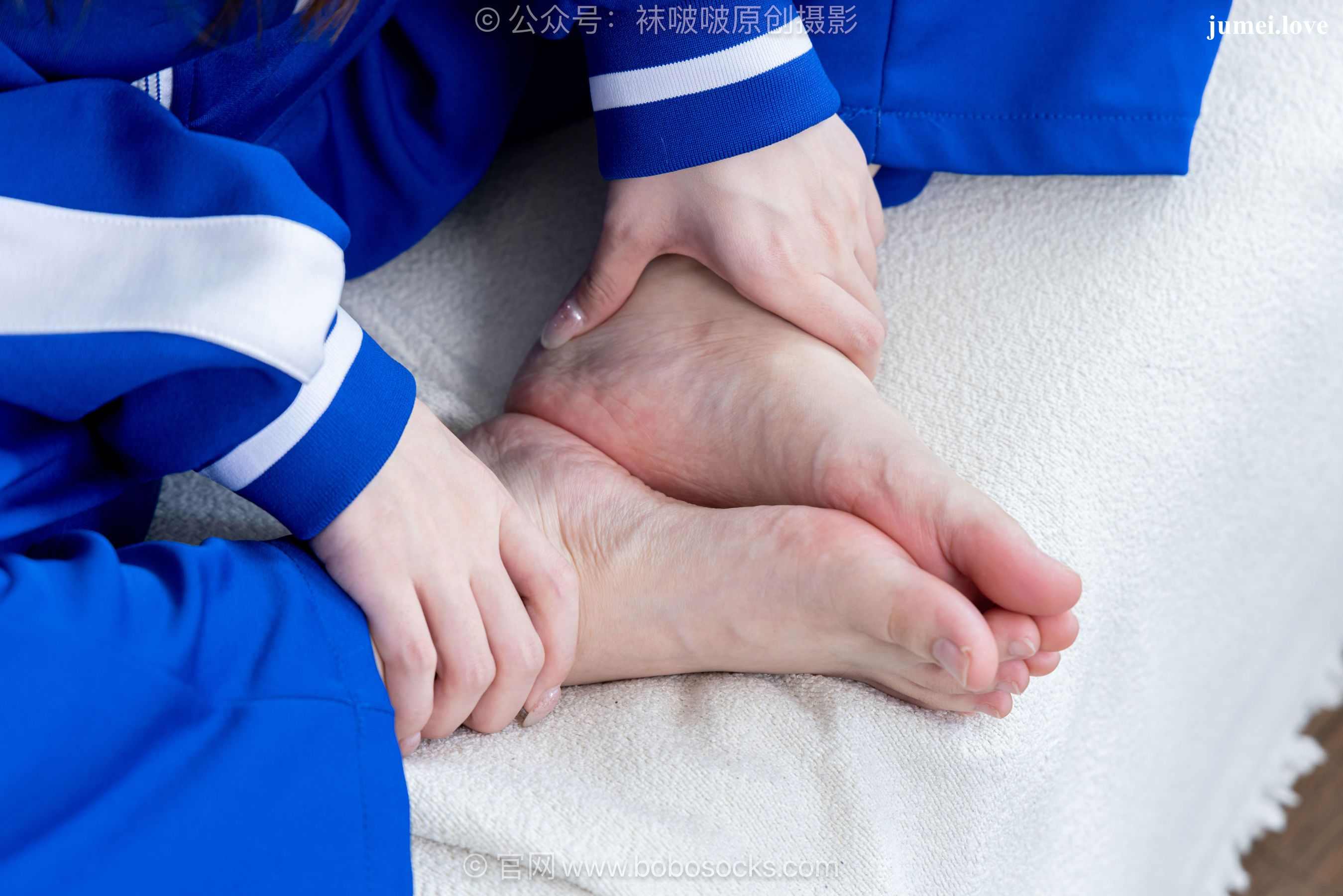 BoBoSocks袜啵啵 No.724 甜甜圈 - 白布鞋、薄白丝、裸足 第56张