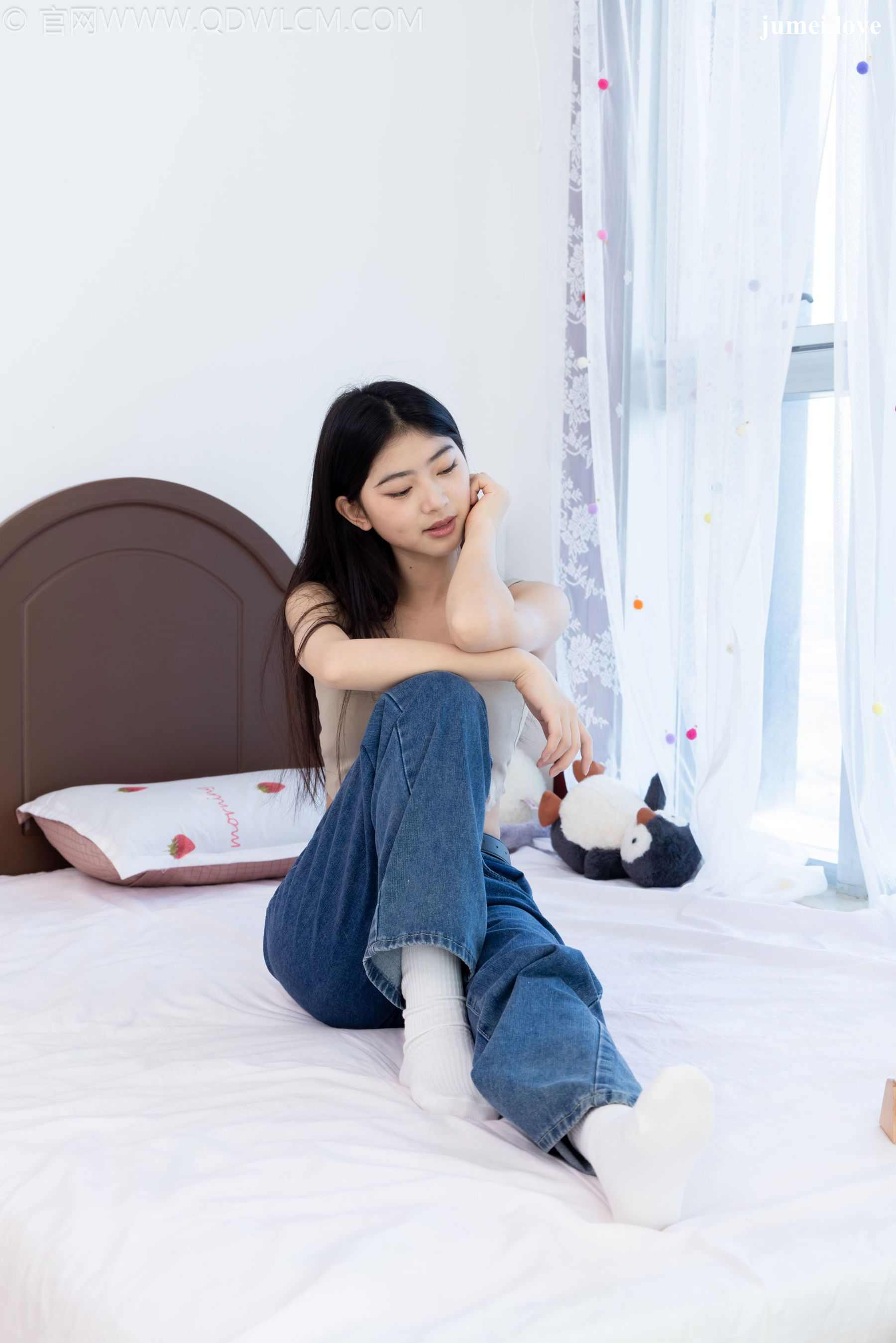 物恋传媒 No.2701 包包 - 德训鞋、白棉袜、裸足 第96张