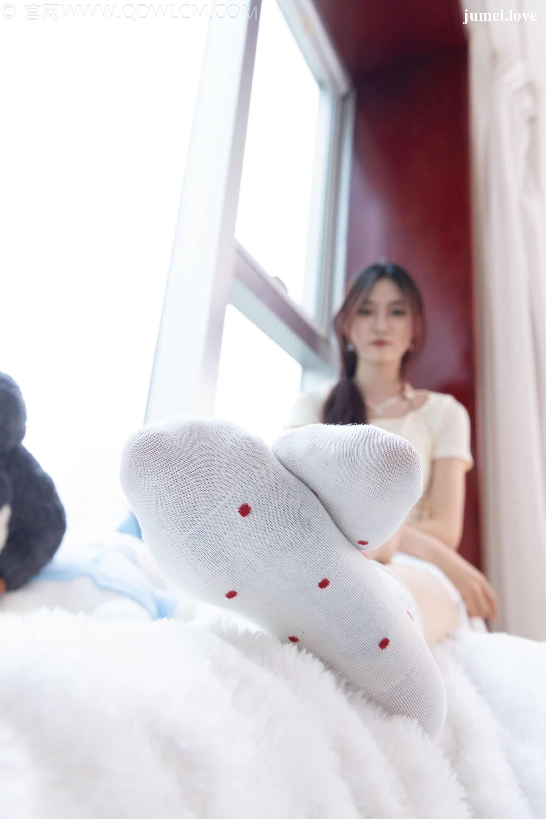 物恋传媒 No.2702 苹果 - 高跟鞋、薄肉丝、白棉袜 第36张
