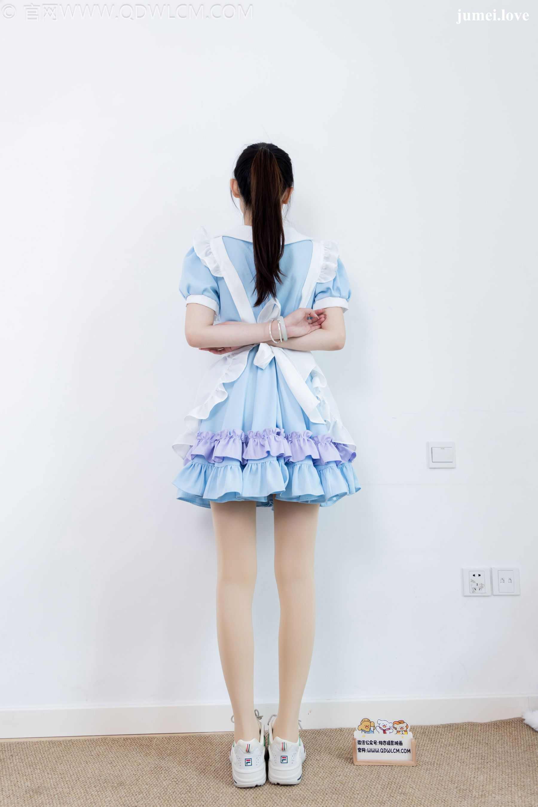 物恋传媒 No.2704 山奈 - 女仆装、运动鞋、厚肉丝 第2张
