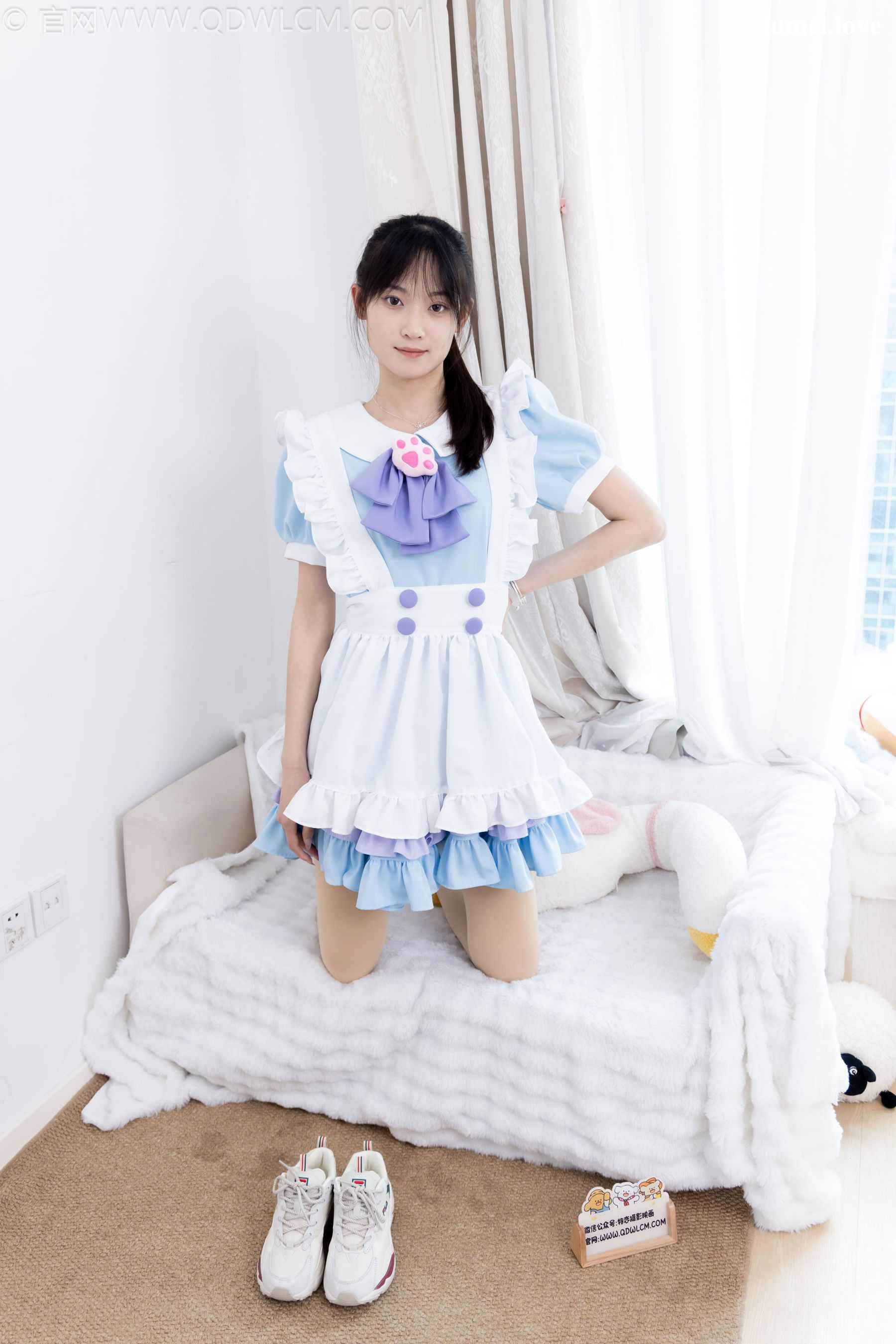 物恋传媒 No.2704 山奈 - 女仆装、运动鞋、厚肉丝 第3张
