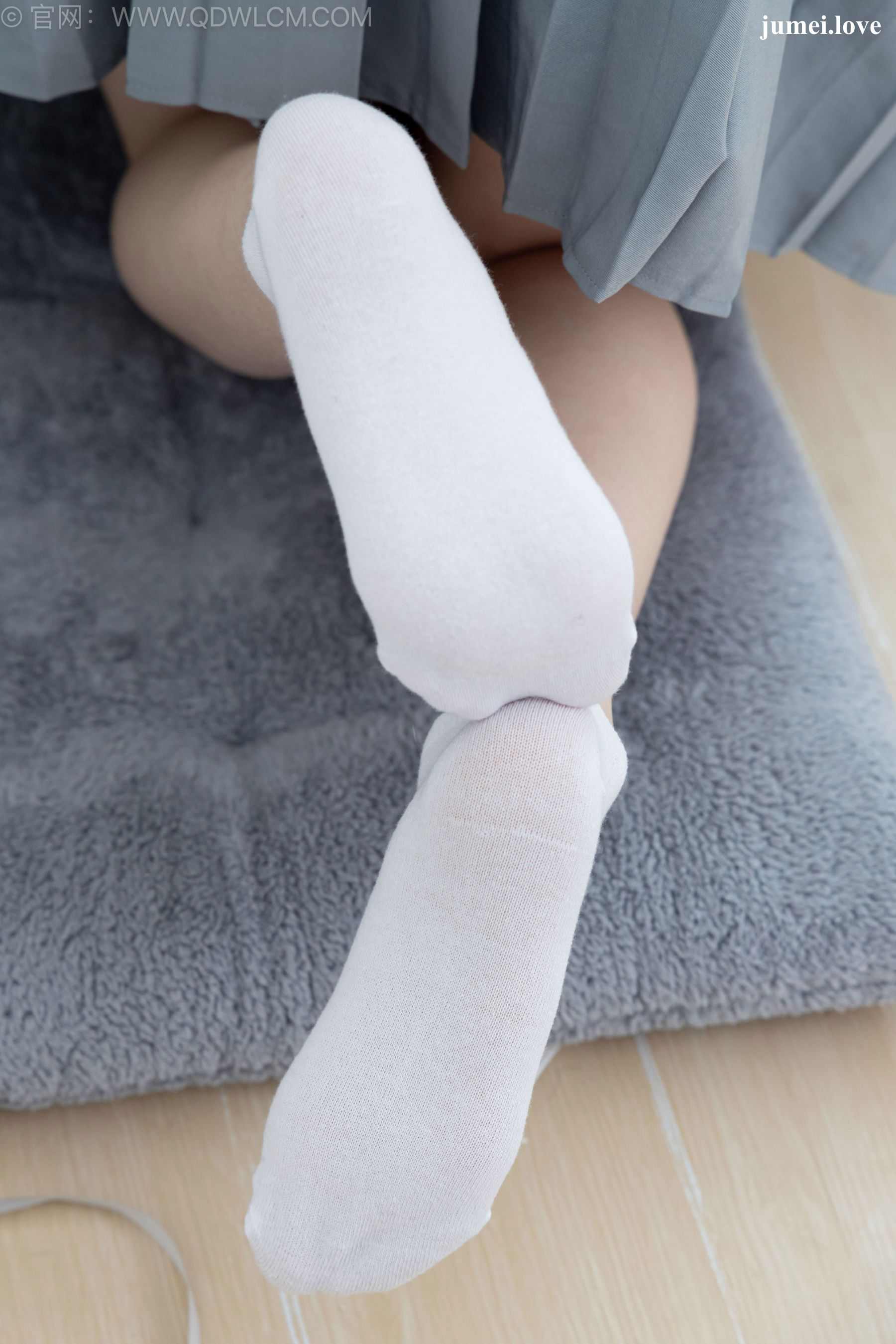 物恋传媒 No.2707 萌萌 - 板鞋、纯白棉袜、薄白丝 第187张