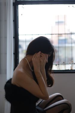 Sia不吃鱼 - 虾线黑丝