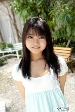 葵ちひろ/葵千寻 [Graphis] First Gravure 初脱ぎ娘