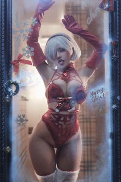 [Cosplay] 一笑芳香沁 - 2B圣诞