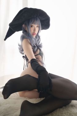 动漫博主雯妹 女巫