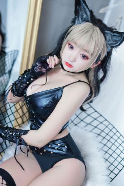 [福利COS] 动漫博主恩田直幸 - 皮衣小狼