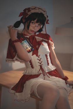 COSER美女逐月su 小红帽