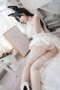 [福利COS] 动漫博主小仓千代w - 爱宕婚纱