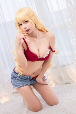 [福利COS] 微博妹子Momoko葵葵 - The Vagrant (薇薇安)