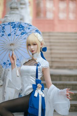 [网红COSER写真] 动漫博主封疆疆v - saber 旗袍